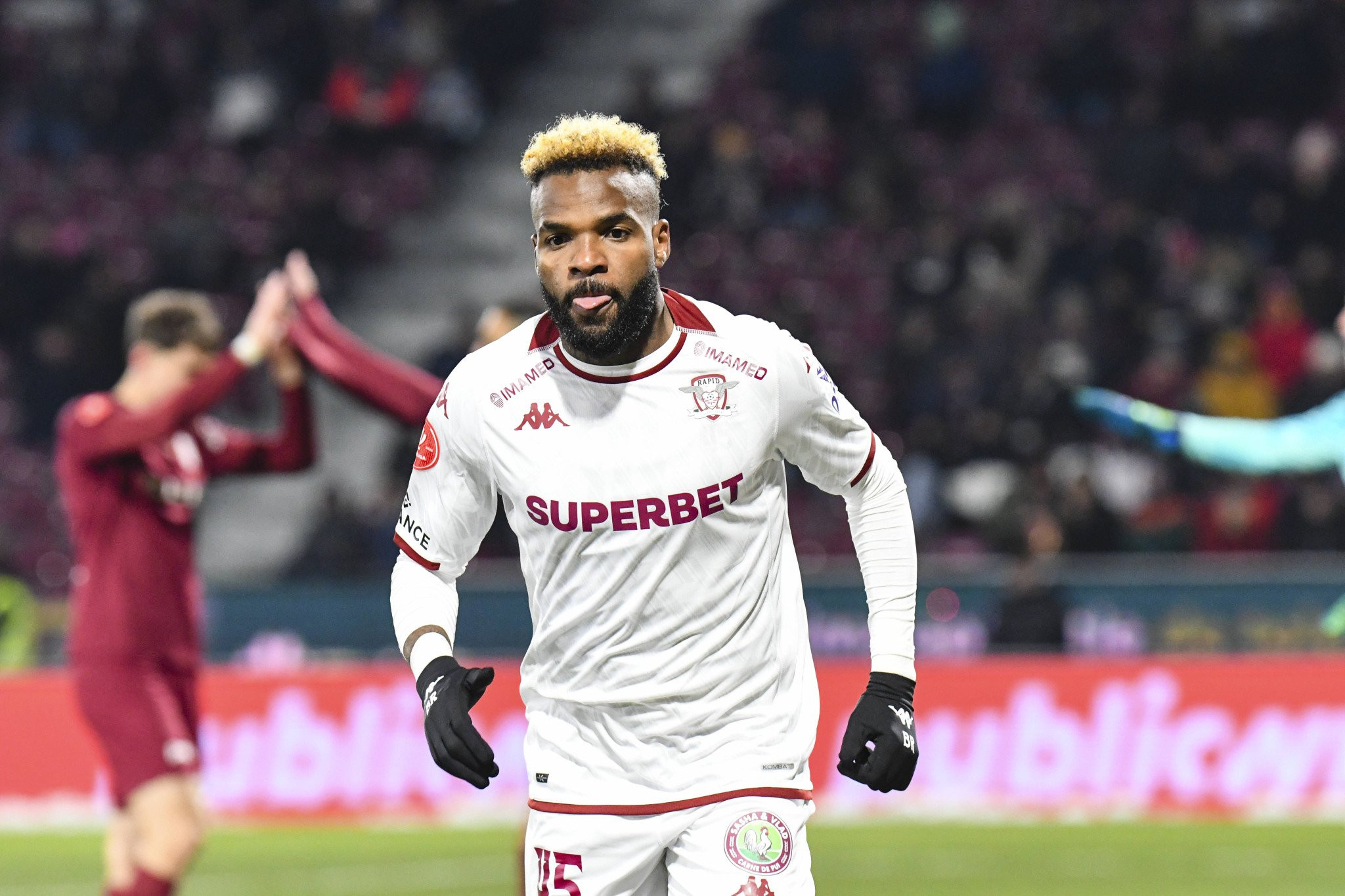 Σκοτώθηκε πέφτοντας από τον 11ο όροφο διεθνής Γκαμπονέζος που είχε ακουστεί για ΑΕΚ και ΠΑΟΚ