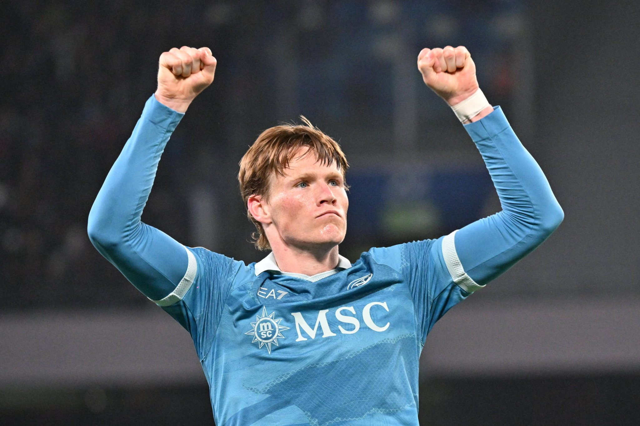 «Καθάρισε» την Έμπολι και παρέμεινε στο κυνήγι της Ίντερ η Νάπολι