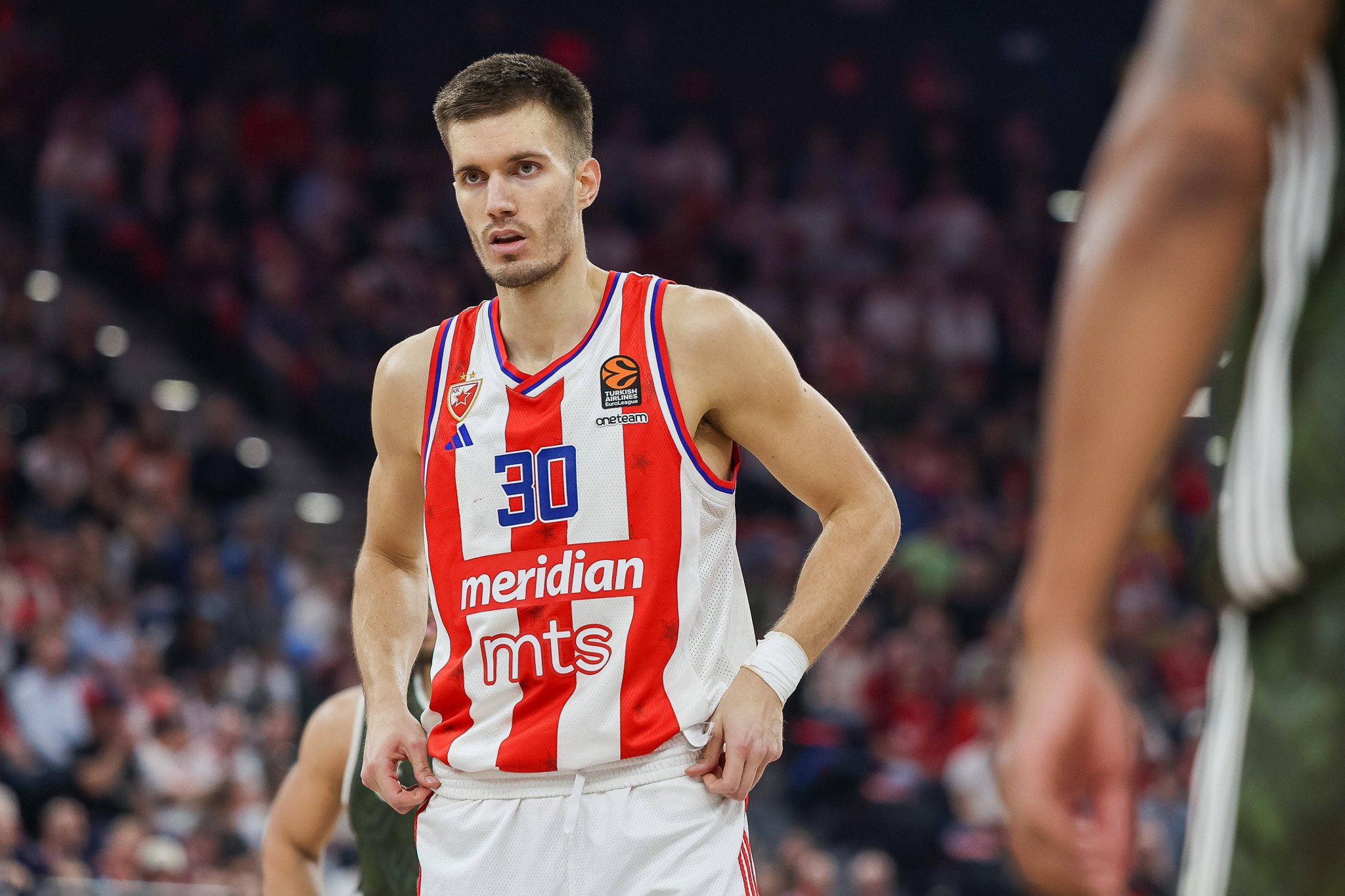 Πετρούσεφ: «Ελπίζω να είμαι στον Ερυθρό Αστέρα και την επόμενη σεζόν»