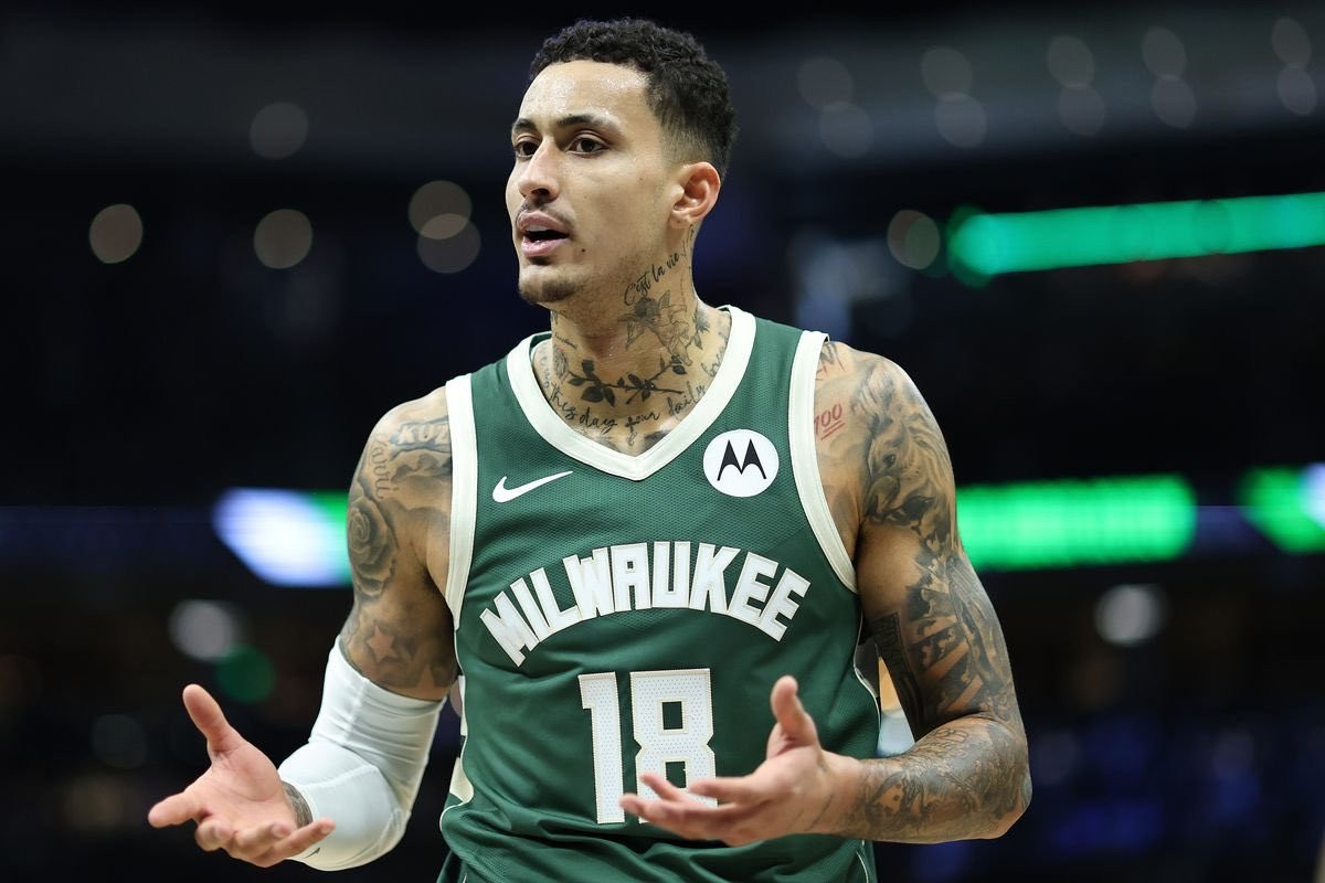 Μύλος στο Μιλγουόκι: Ο Κούζμα διαψεύδει τη συνάντηση με τον Γιάννη