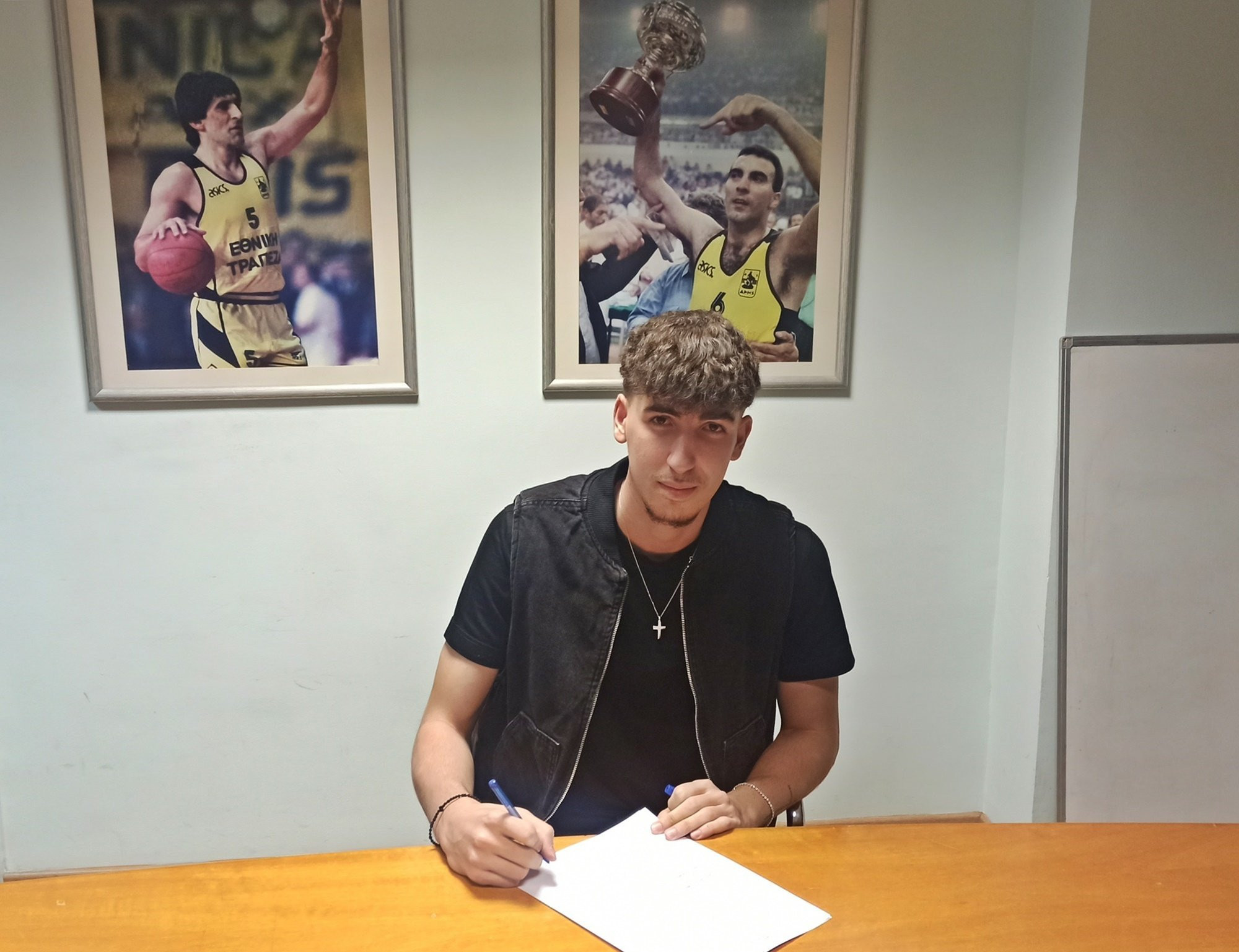 Κίνηση-έκπληξη του Άρη: Πήρε τον Λέφα από τον ΠΑΟΚ!