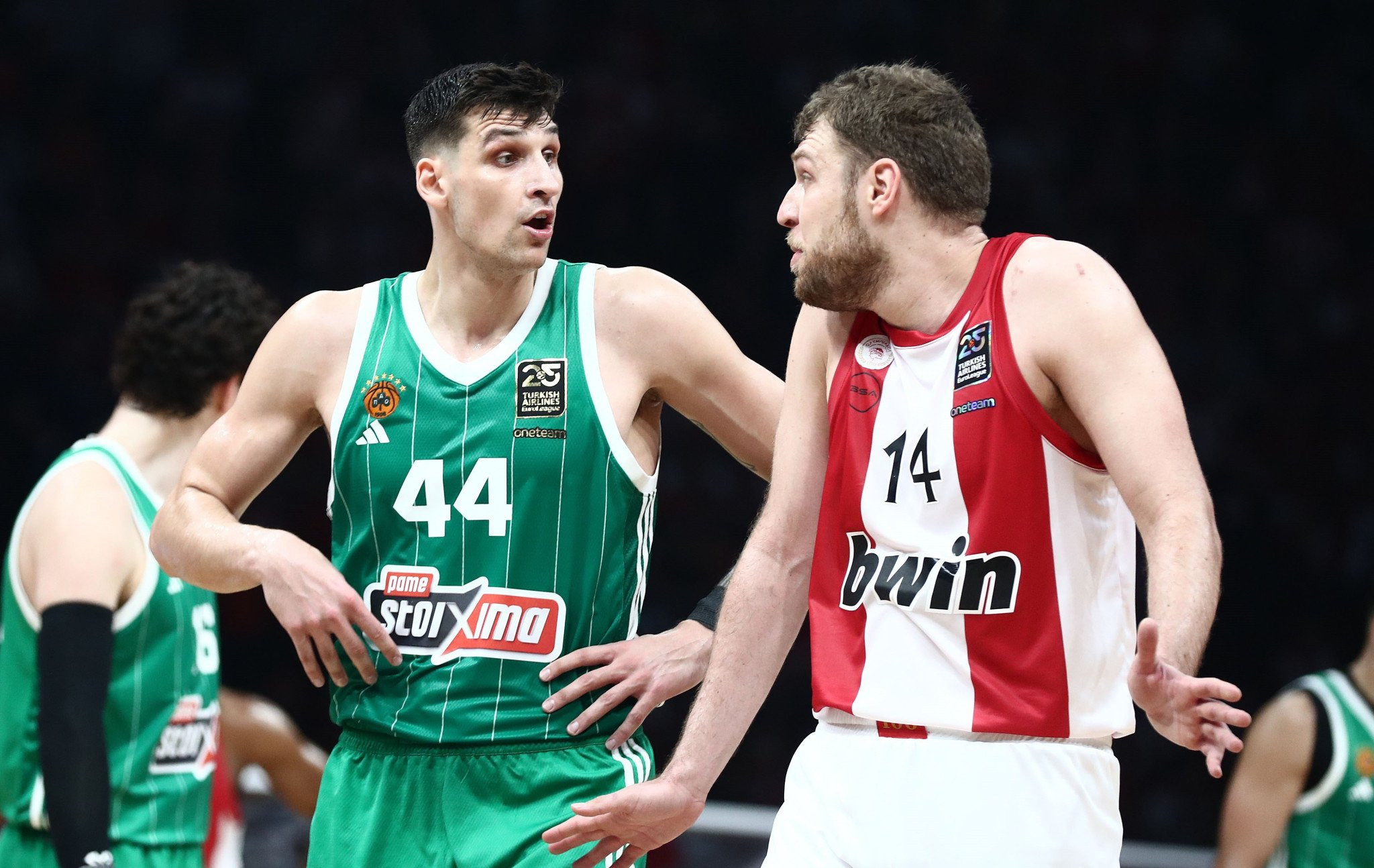 Ισορροπία του... τρόμου: Παναθηναϊκό ή Ολυμπιακό δίνουν φαβορί για τη Euroleague οι στοιχηματικές;