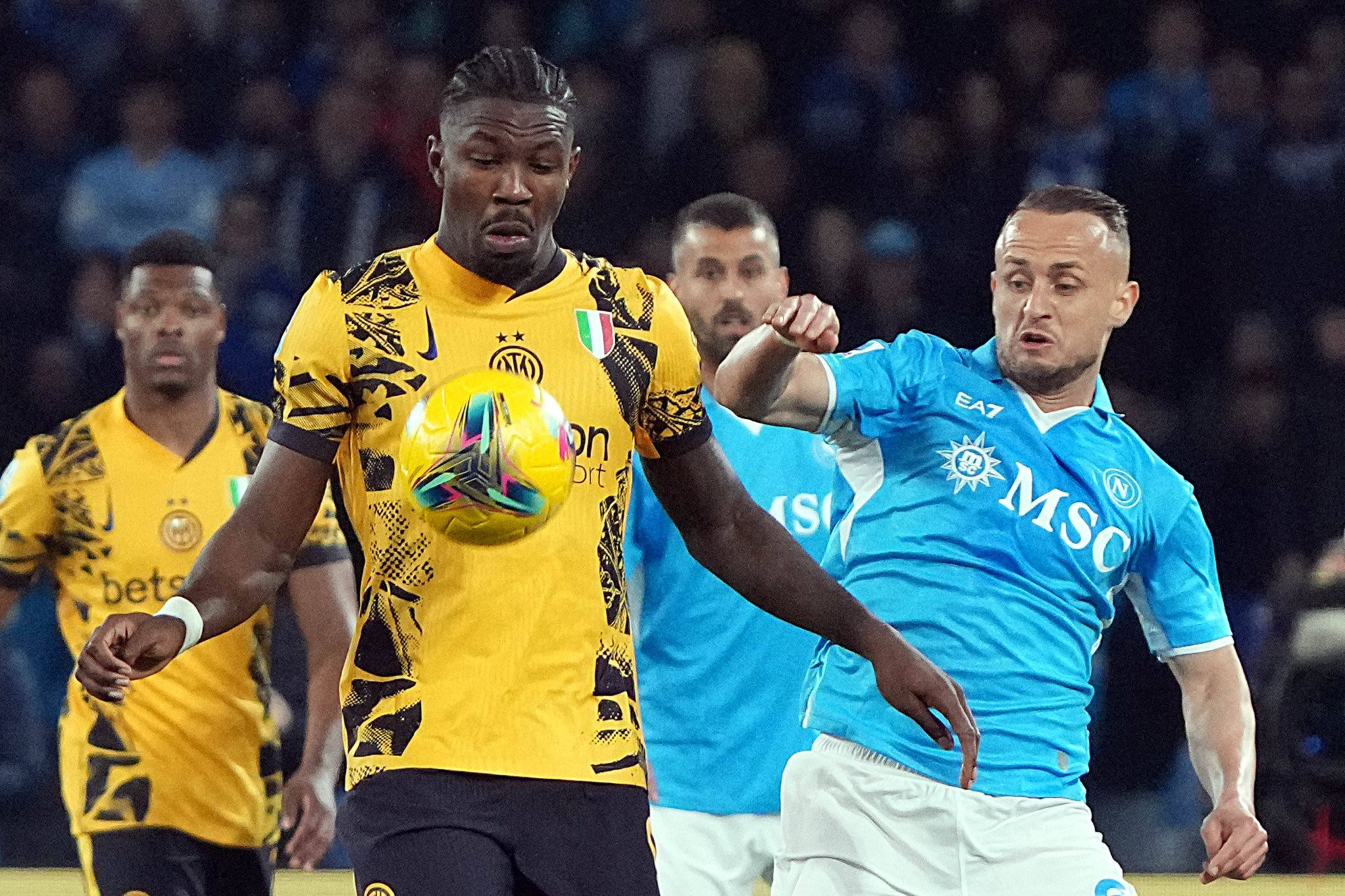 Η κούρσα για τον τίτλο: Τα εναπομείναντα παιχνίδια των Νάπολι και Ίντερ στην Serie A