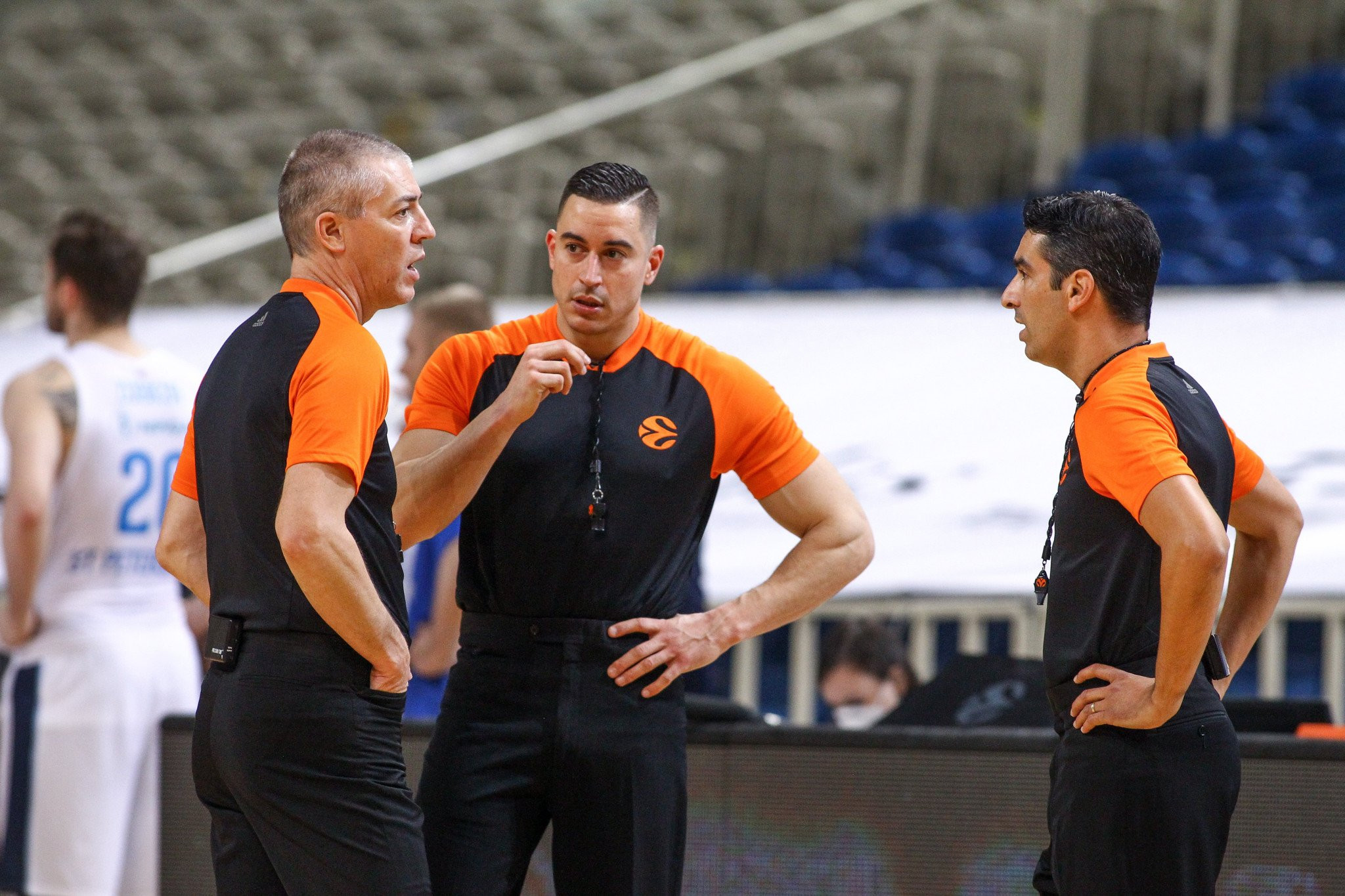 Οι διαιτητές στο Game 1 Ολυμπιακού και Παναθηναϊκού για τα playoffs της Euroleague