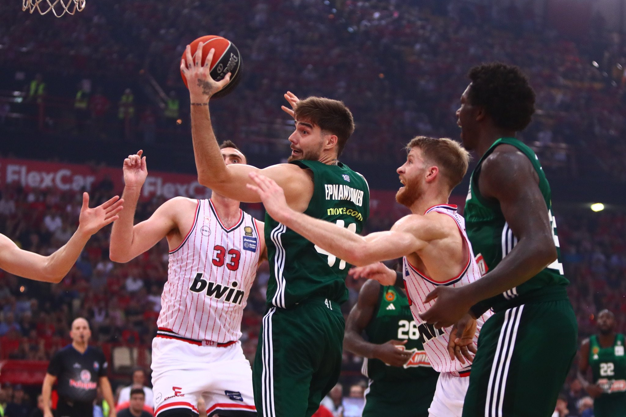 Πρόσωπα που δεν αναζητούν συγγραφέα…