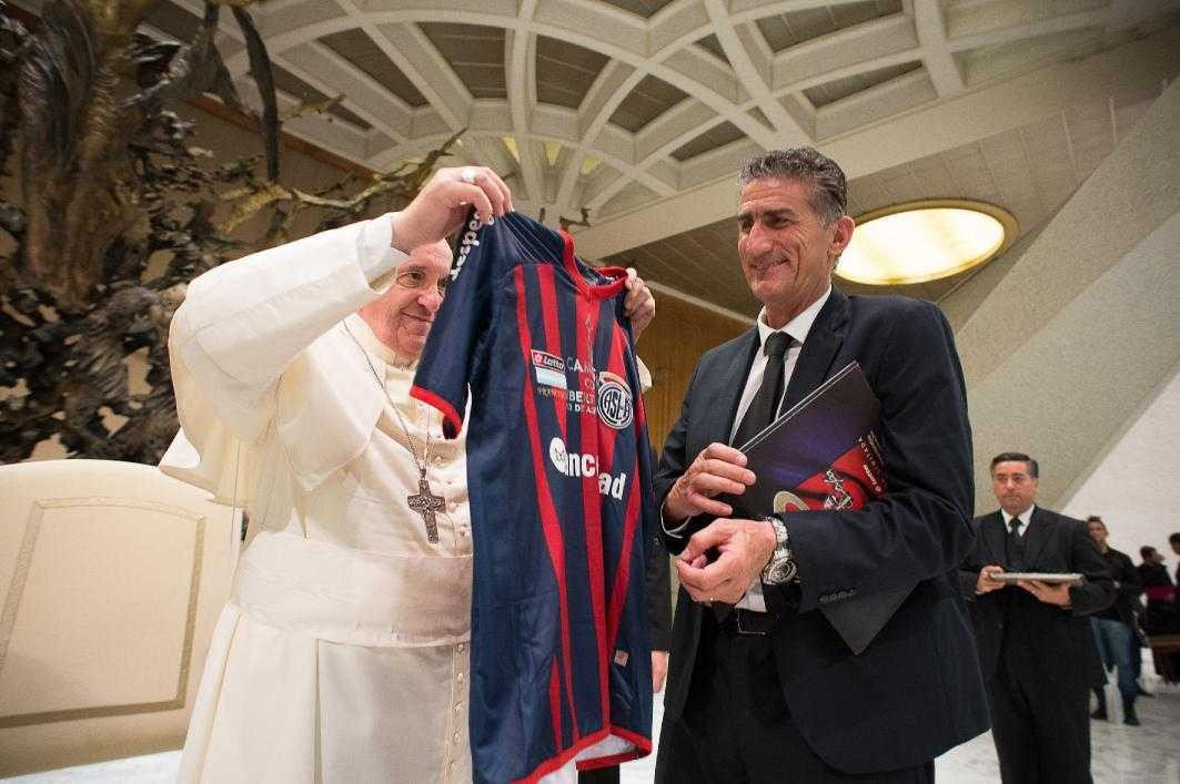 Ο Πάπας Φραγκίσκος ήταν ένας πνευματικός ηγέτης με πάθος για το ποδόσφαιρο!