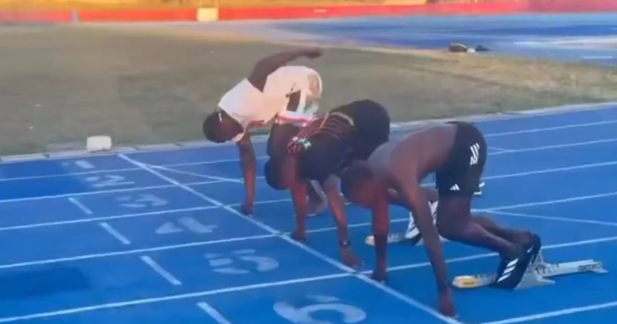 Ο Μπολτ ξανά στον βατήρα... αλλά με Dad bod