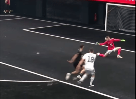 Η τέχνη δεν ξεχνιέται: Το υπέροχο γκολ του Παπασταθόπουλου σε τουρνουά της Γερμανίας (video)