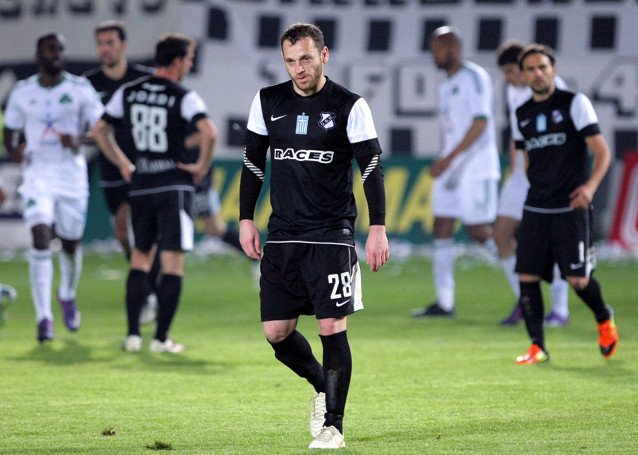 Νέα προσφυγή Μπούρμπου κατά του ΟΦΗ: «Να αποβληθεί από τον τελικό κυπέλλου»