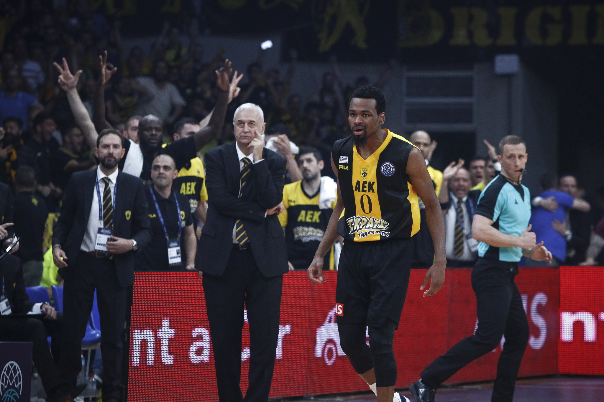 Αποθέωσε Πάντερ ο Σάκοτα: «Από τους αγαπημένους μου παίκτες, γεννημένος νικητής»