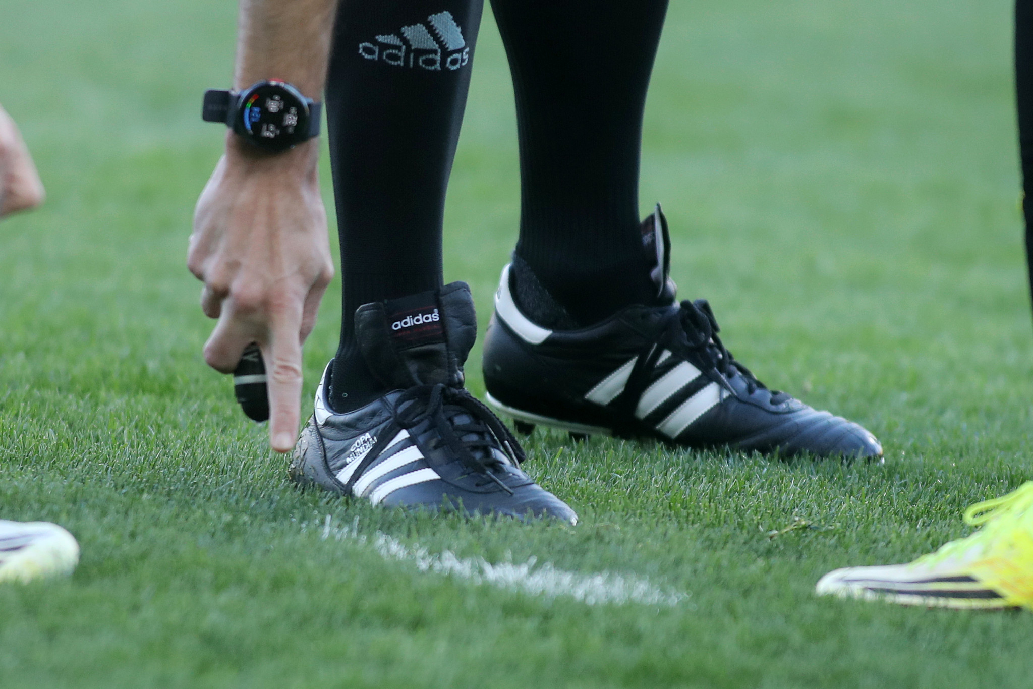 Τραγωδία την ώρα του αγώνα - Σκότωσαν διαιτητή μπροστά στα μάτια της οικογένειάς του (σκληρή εικόνα)