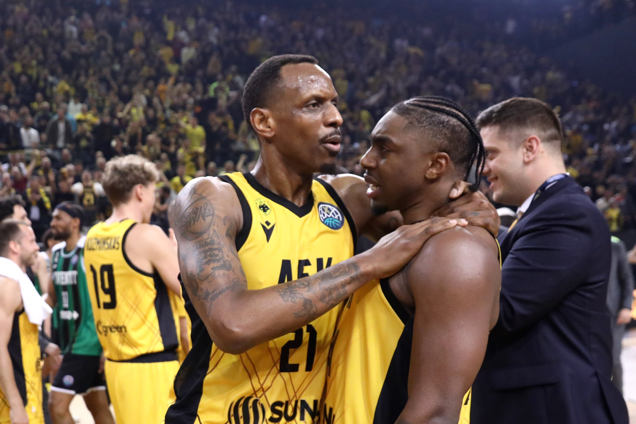 Στην κορυφαία πεντάδα των προημιτελικών του BCL οι Μπάρτλεϊ και Νάναλι της ΑΕΚ