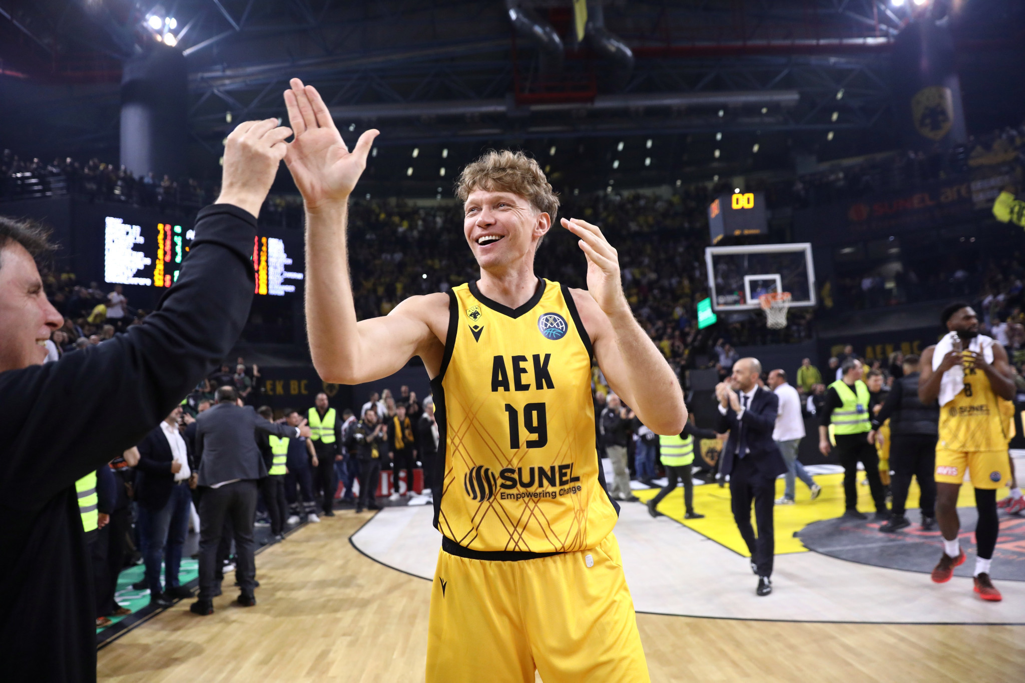 Κουζμίνσκας: «Θα παλέψουμε μέχρι το τέλος - Το άξιζε ο κόσμος της ΑΕΚ»