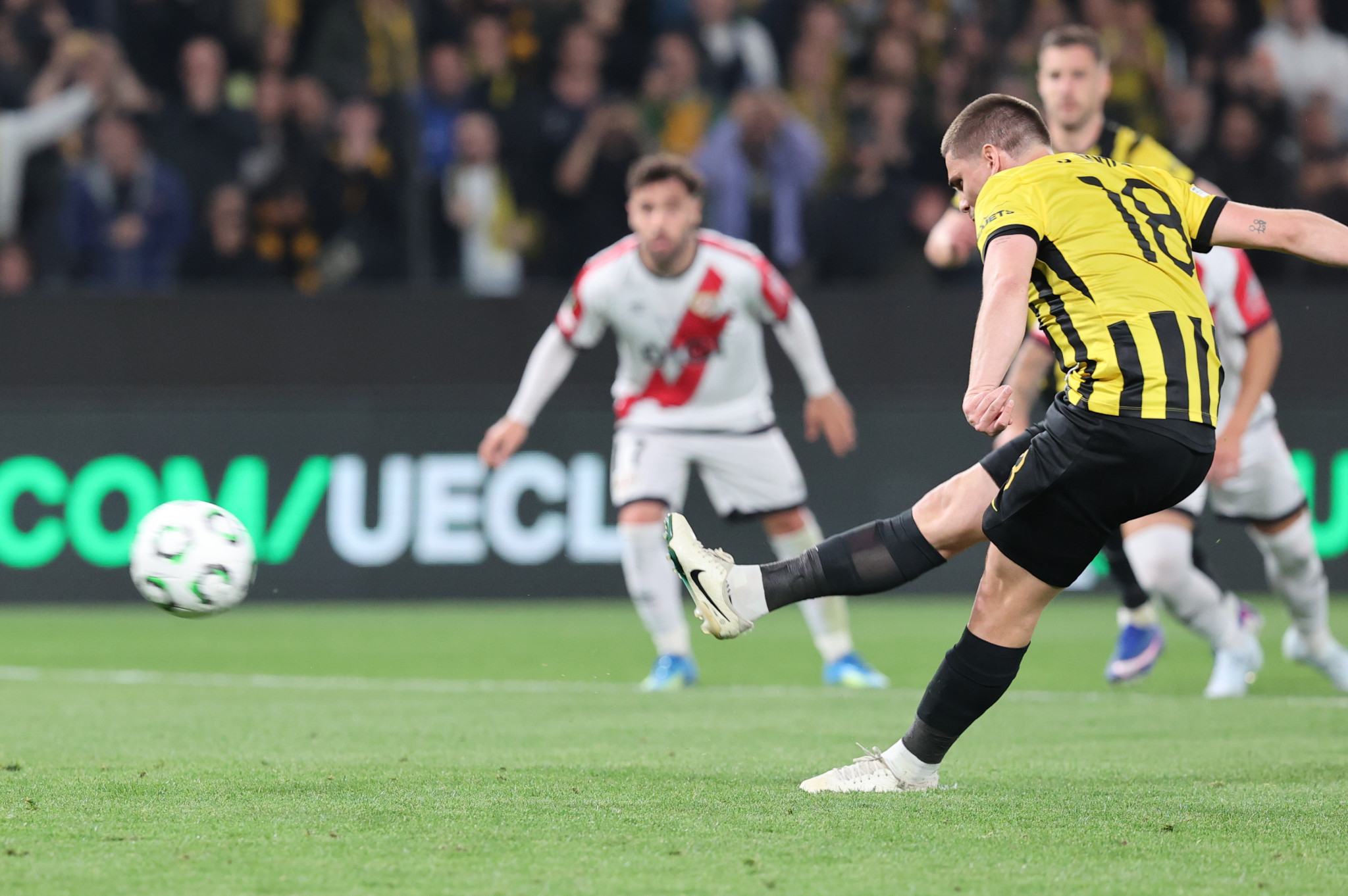 Ο Κοϊτά κέρδισε πέναλτι, ο Μαρίν ευστόχησε για το 2-0 της ΑΕΚ (video)