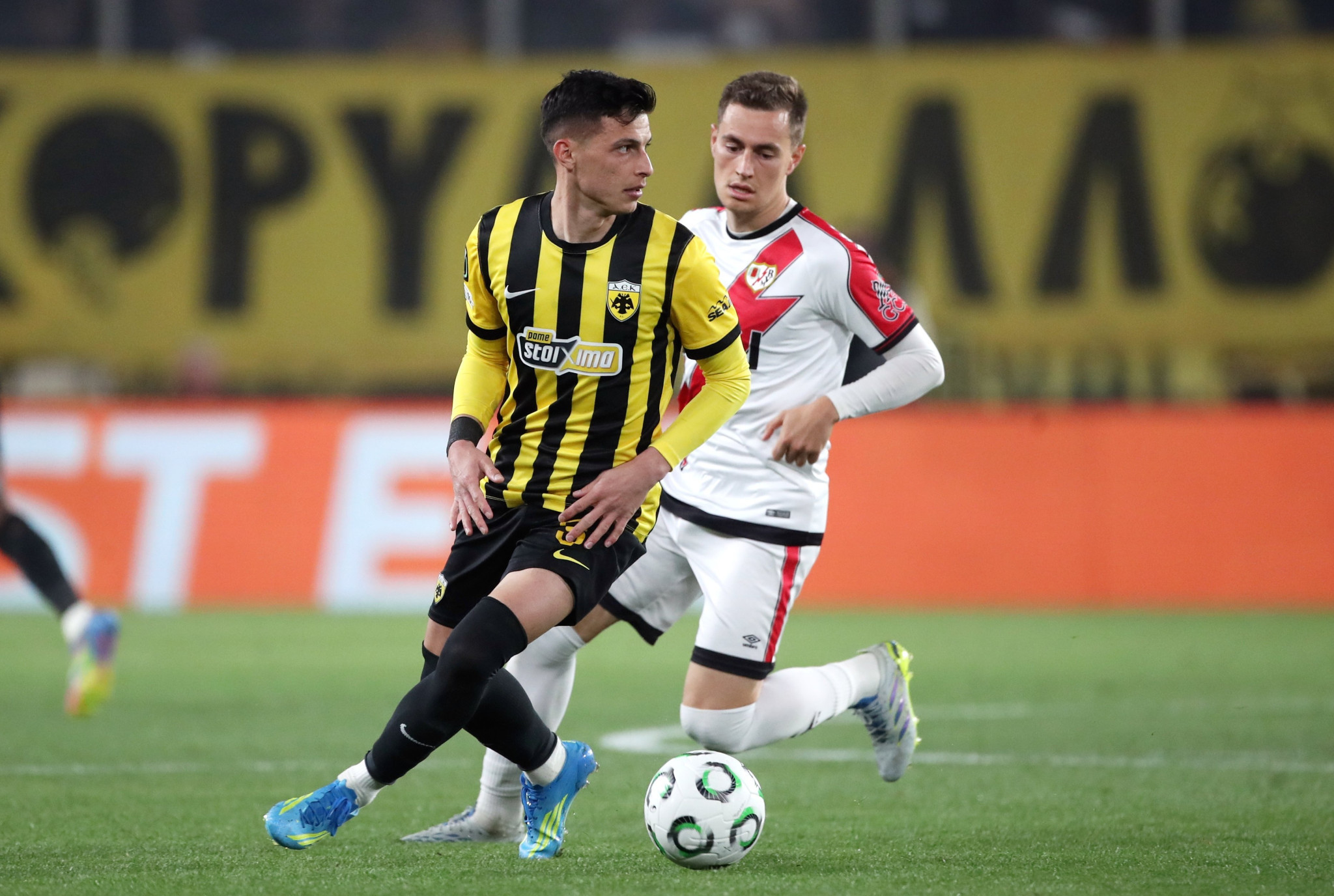 Αποθεώνουν τον Πήλιο στην Αλβανία: «Ο νεαρός που λάμπει στην Ευρώπη»