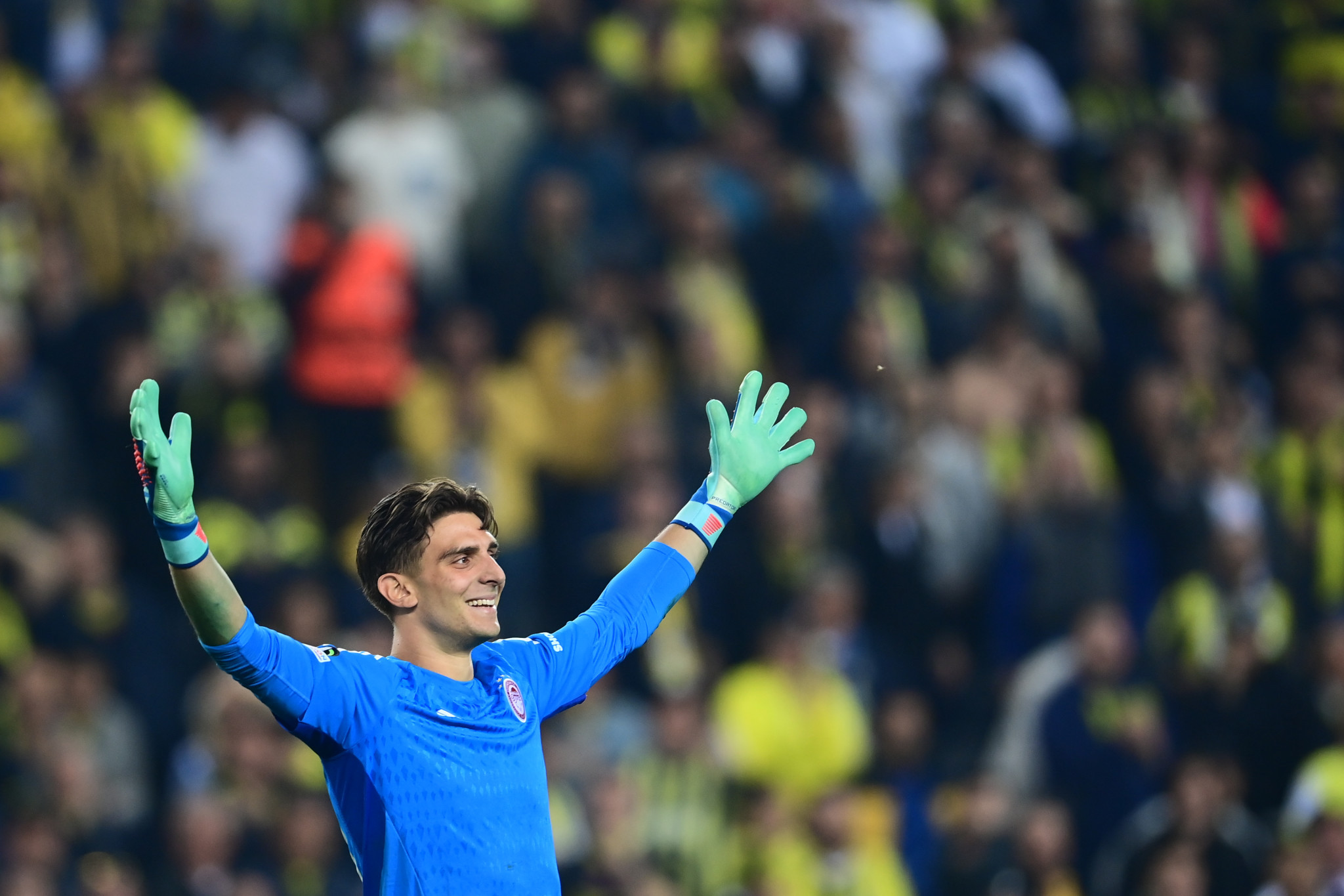 Η UEFA θυμήθηκε την επική πρόκριση του Ολυμπιακού επί της Φενέρ και τον ήρωα Τζολάκη (video)