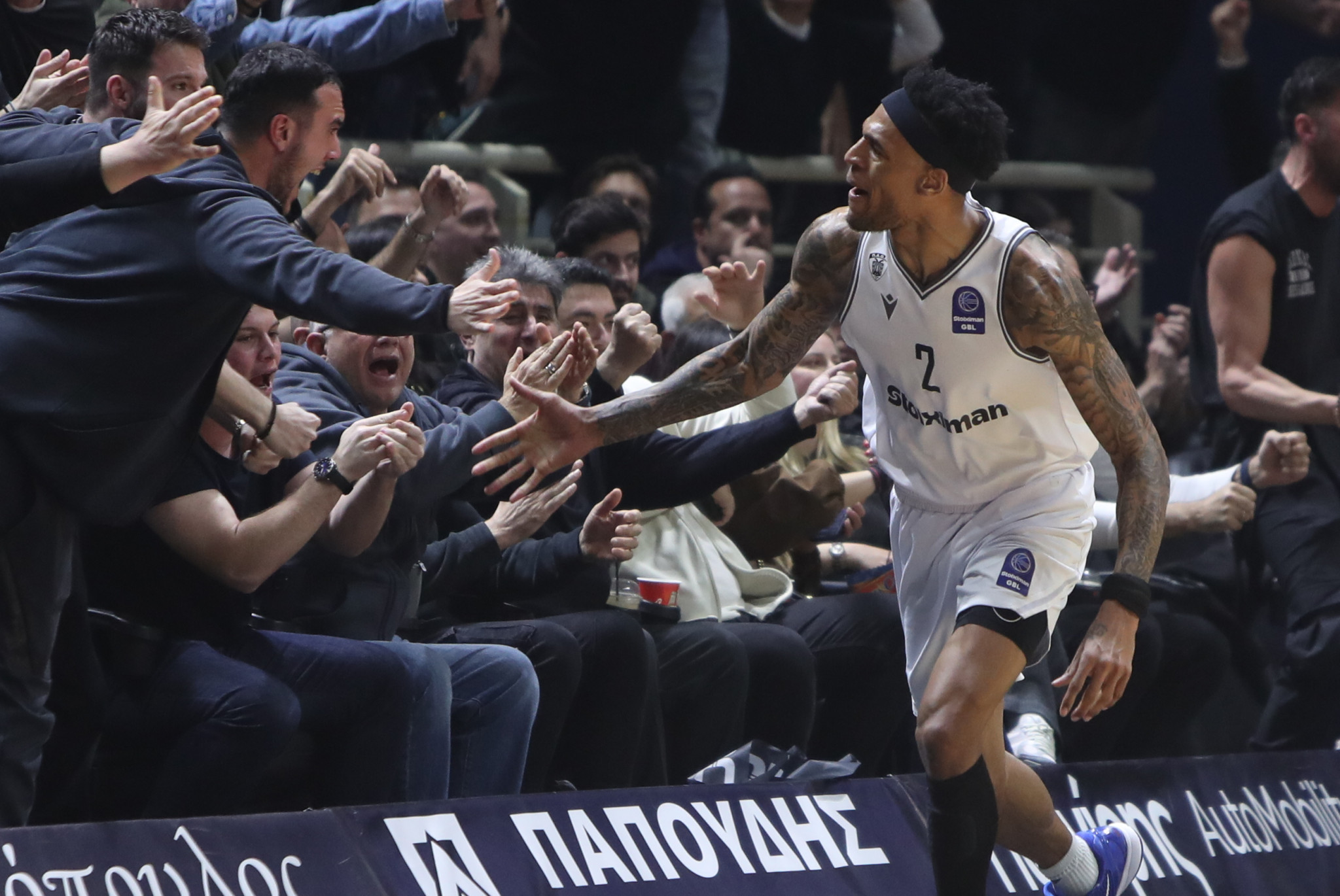 Ο ΠΑΟΚ άντεξε στην πίεση και «έλιωσε» τον Άρη στο κατάμεστο «Παλατάκι»