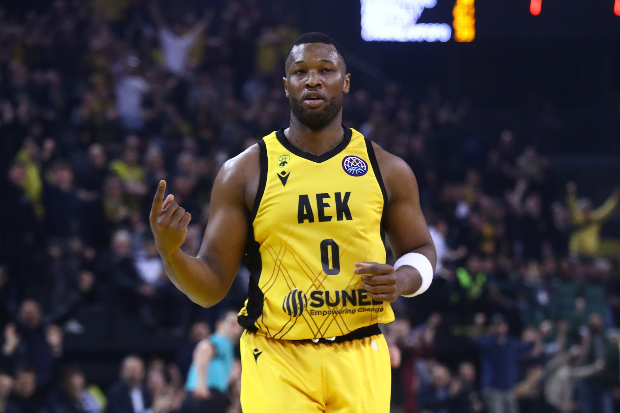 Εμφάνιση και νοοτροπία MVP: Ο Γκρέι «νίκησε» τον πόνο και έδωσε τόνο πρόκρισης στην ΑΕΚ