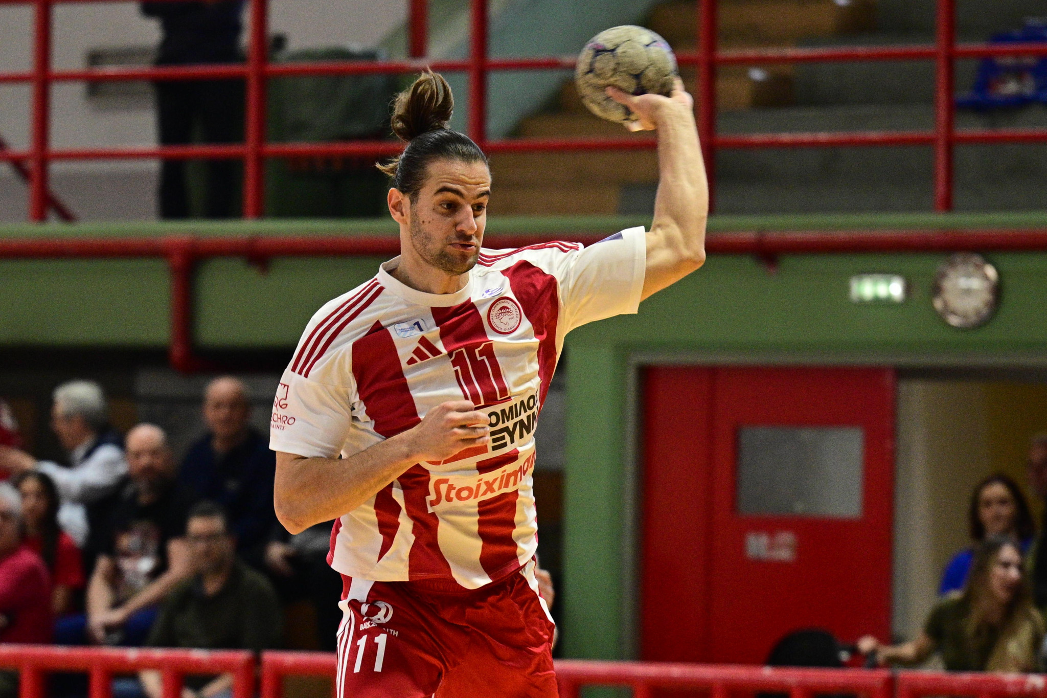 Ο Ολυμπιακός «λύγισε» τον Ιωνικό και έκανε το πρώτο βήμα για τον τελικό της Handball Premier