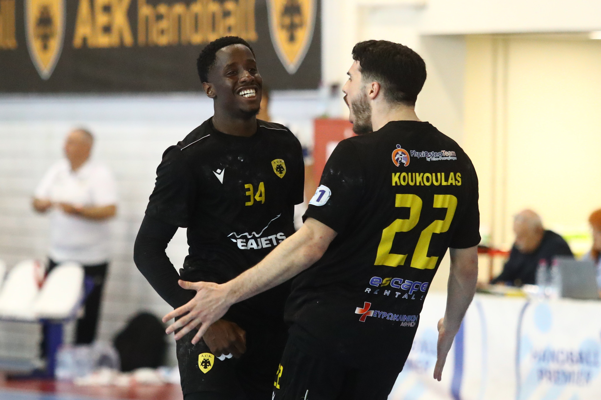 H AEK κέρδισε τον ΠΑΟΚ κι έκανε το πρώτο βήμα πρόκρισης στους τελικούς της Handball Premier