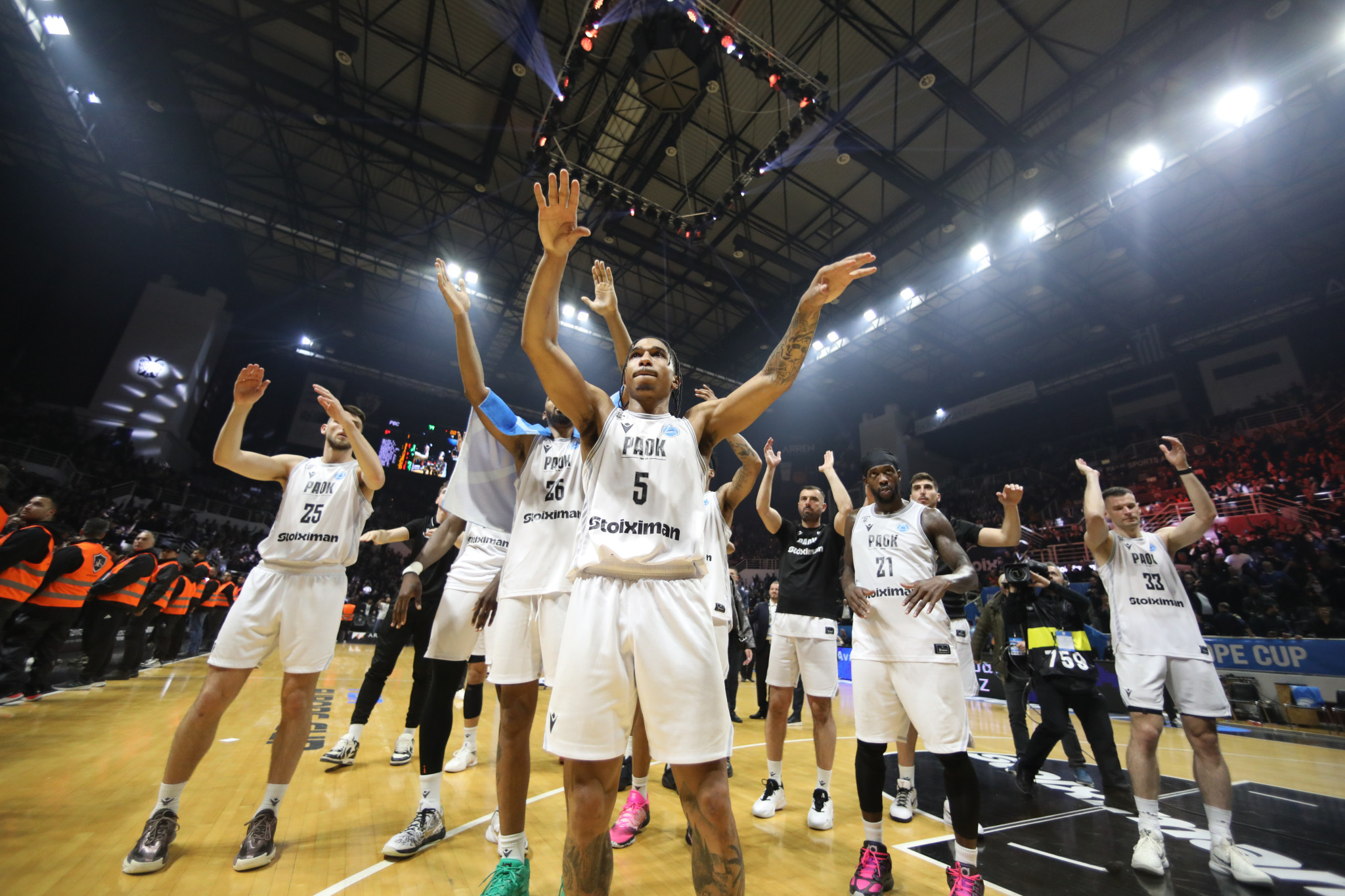 Το κατάμεστο Παλατάκι και η παρακάμερα του ΠΑΟΚ από τον πρώτο τελικό με τη Μπιλμπάο