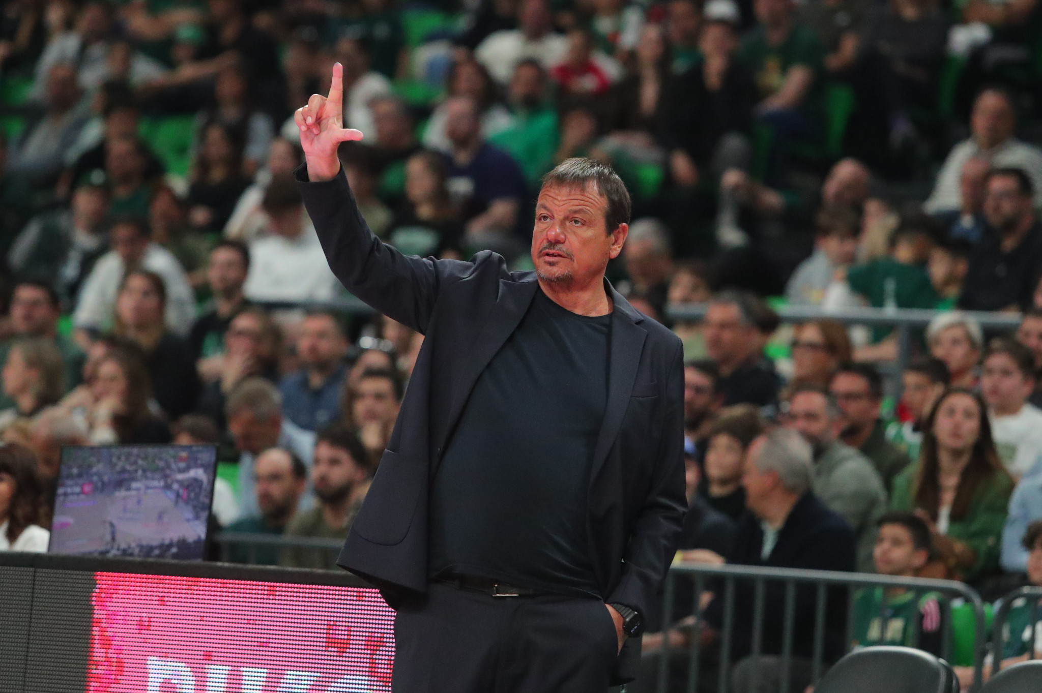 Αταμάν: «Από εδώ και πέρα εστιάζουμε στη σειρά με τη Βαλένθια»