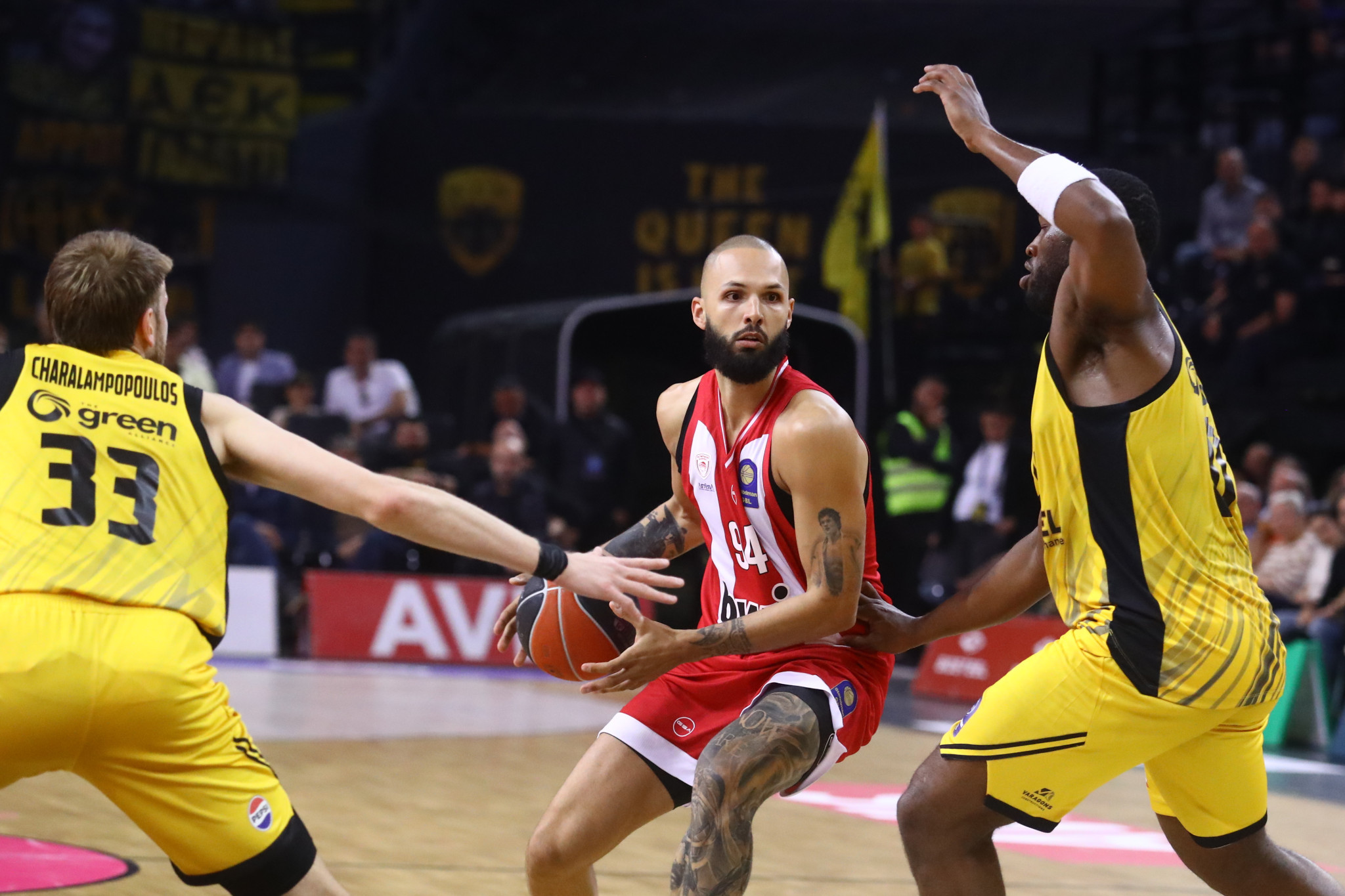 Φουρνιέ: «Κάθε κατάρα είναι για να σπάει - Δεν με νοιάζει τι κάνουν οι άλλες ομάδες»