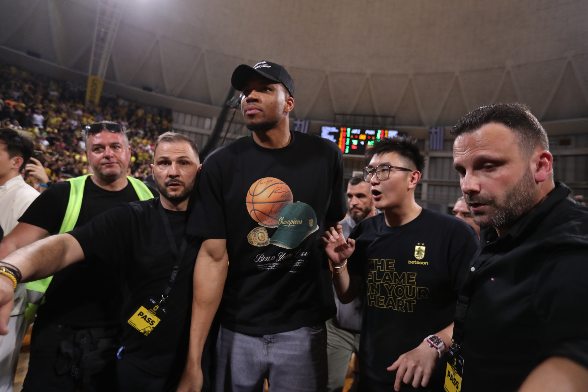 Το μήνυμα του Γιάννη Αντετοκούνμπο στον κόσμο του Άρη (video)