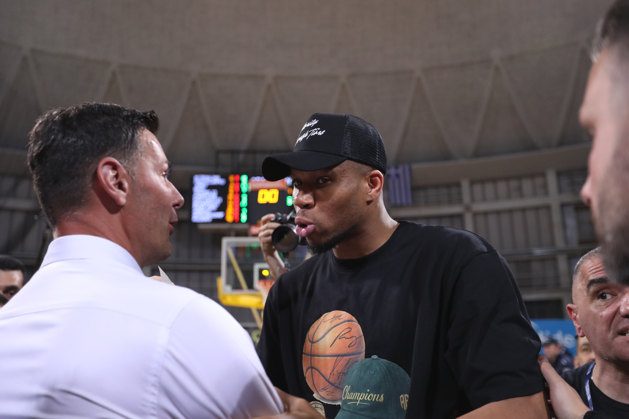 Μίλιτσιτς: «Ο γιός μου είναι στην Αμερική και ο Γιάννης τον προσέχει»