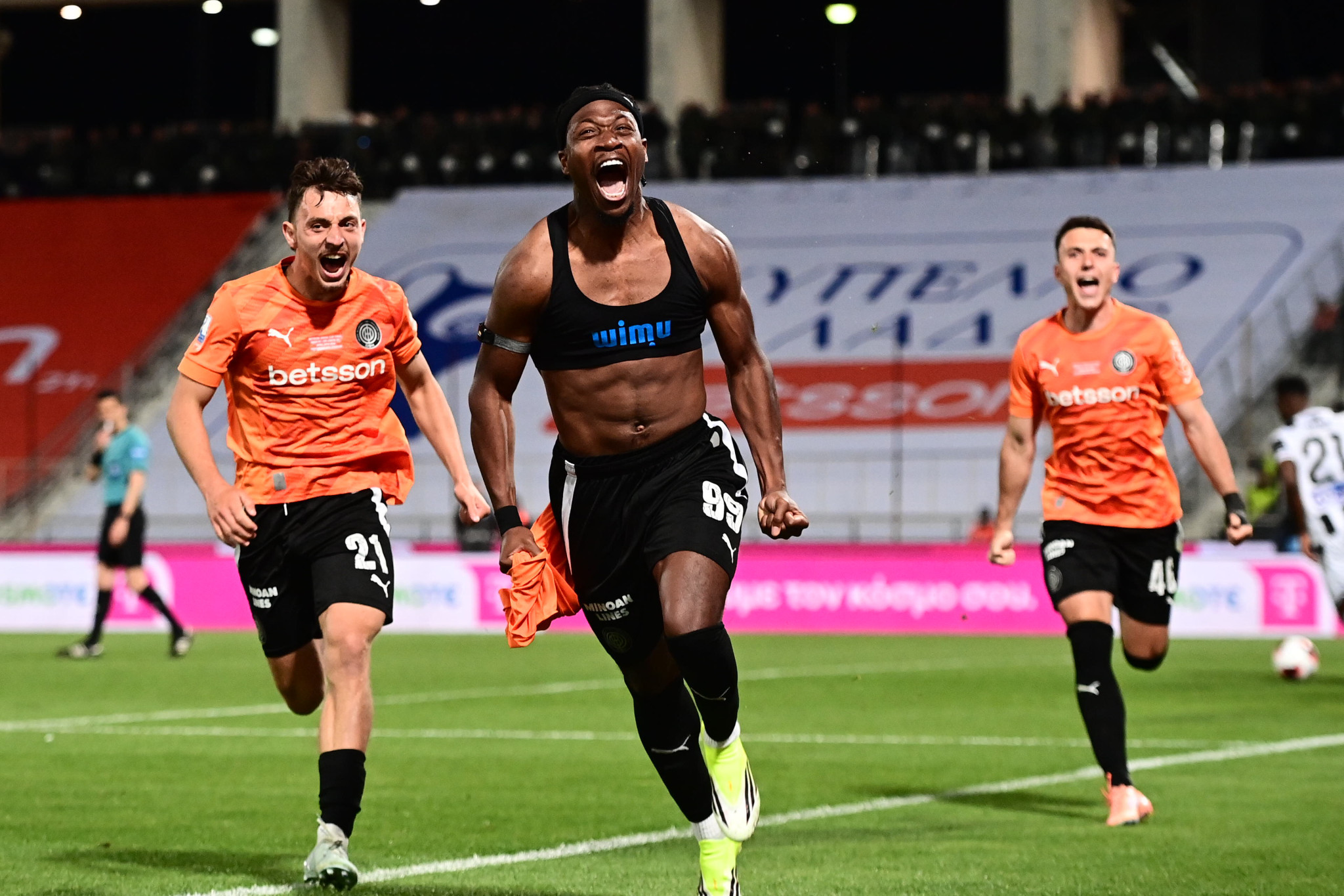 Άαρον Ισέκα - Ο γνωστός αδερφός του «ήρωα» του ΟΦΗ και το πρόβλημα υγείας που αντιμετώπισε