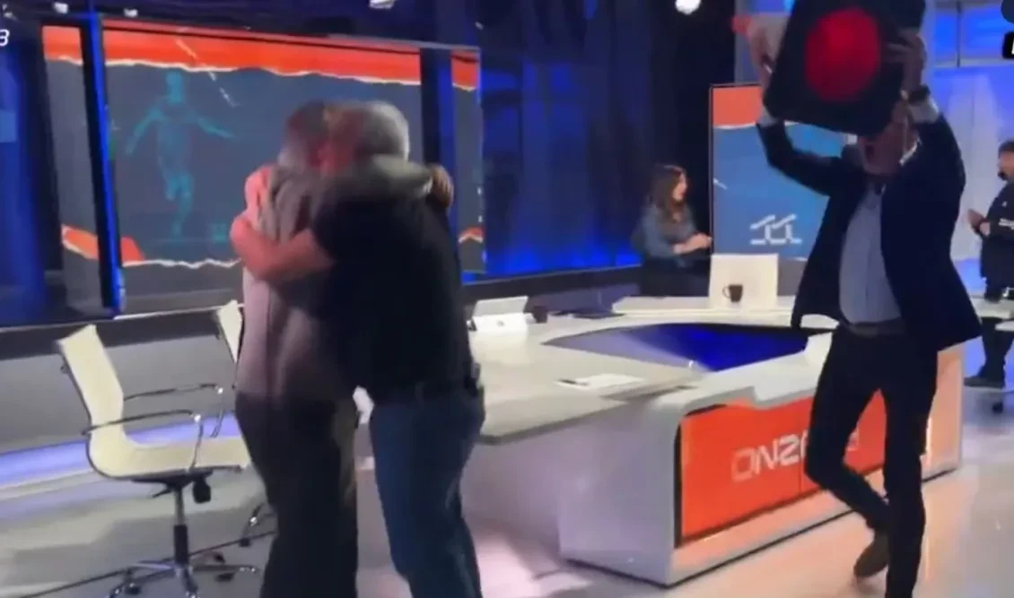 Απίθανοι πανηγυρισμοί δημοσιογράφων στην τηλεόραση της Καταλονίας για τον αποκλεισμό της Ρεάλ από την Μπάγερν! (video)