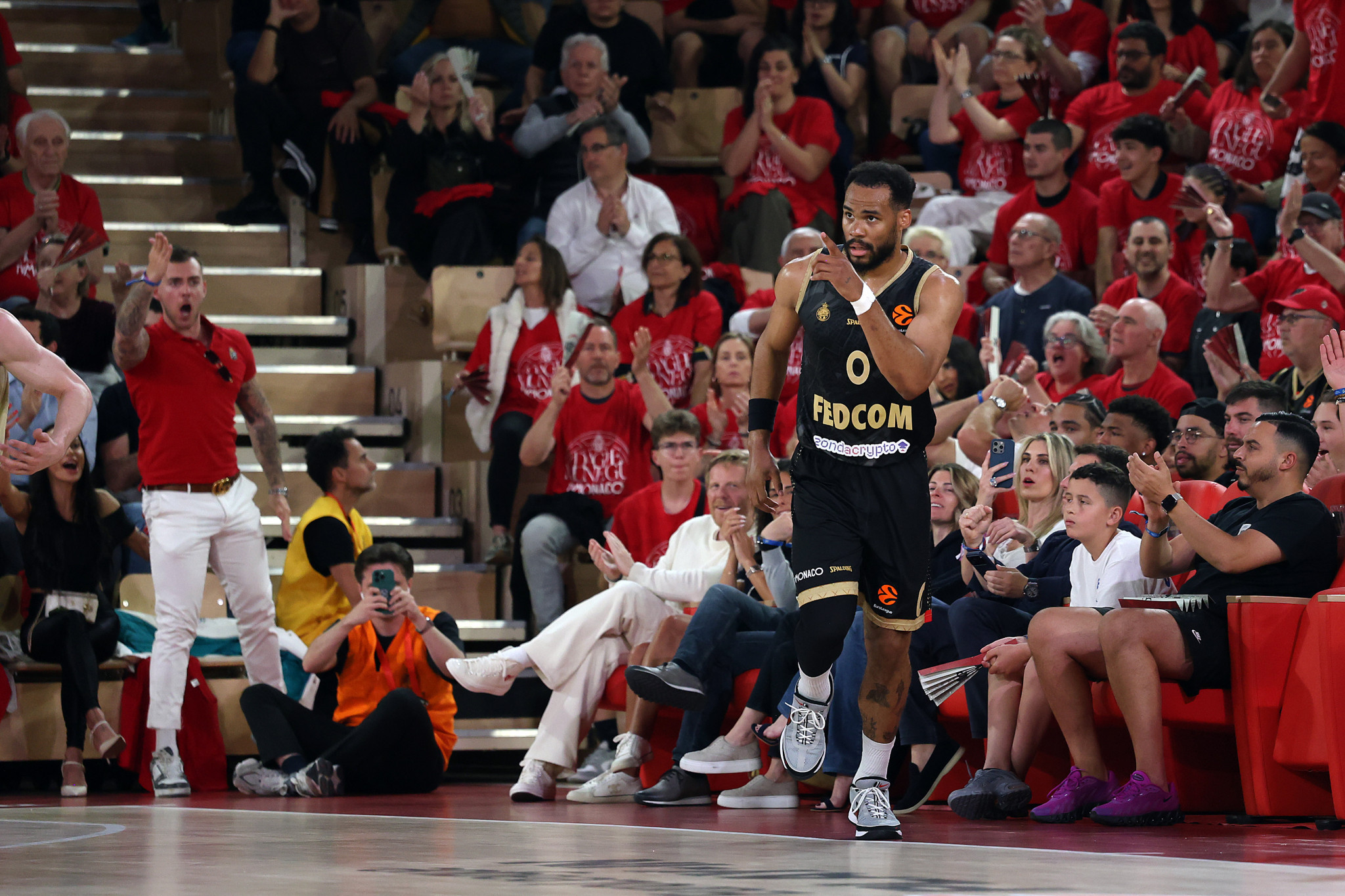 Η Μονακό «καθάρισε» τη Μπαρτσελόνα και ετοιμάζεται για... μάχες playoffs με Ολυμπιακό