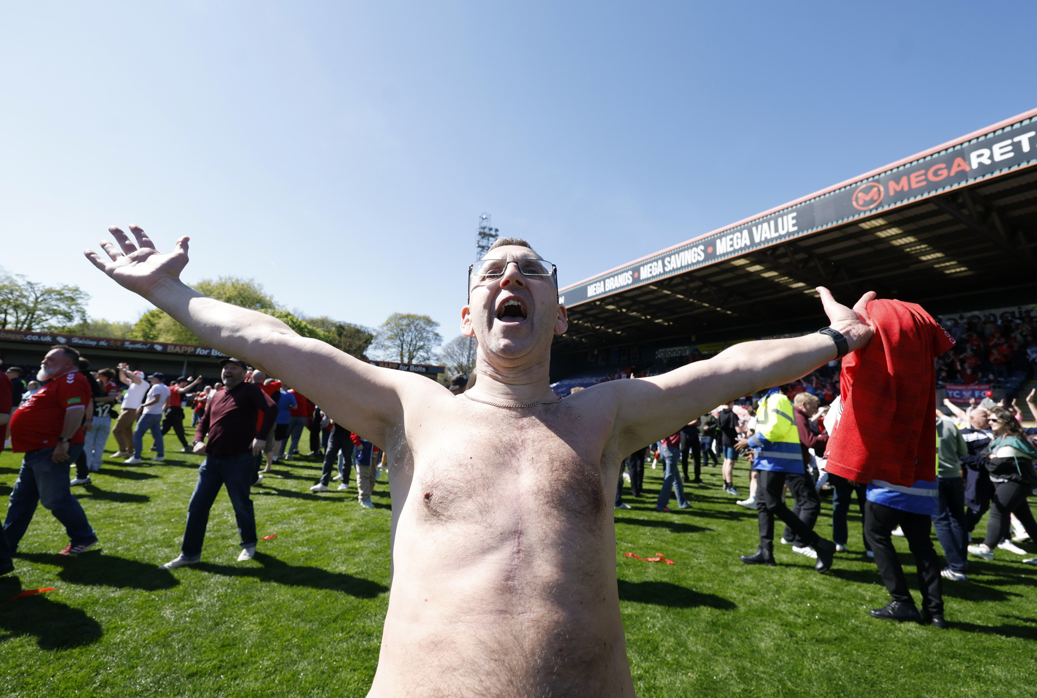 Η πιο επική άνοδος όλων των εποχών: Έφαγε γκολ στο 90+10', ισοφάρισε αμέσως κι έγινε... χαμός (video)