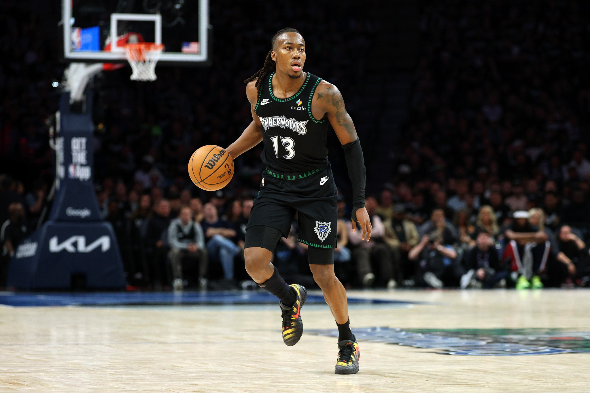 Ισχυρό προβάδισμα αλλά με απώλειες για τους Τίμπεργουλβς, ισοφάρισαν οι Νικς