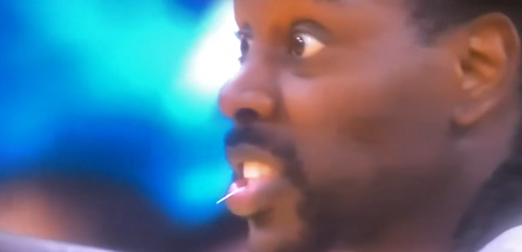 Τον λες και άνετο: Ο Χόλιντεϊ αγωνίστηκε σε ολόκληρο παιχνίδι playoff με οδοντογλυφίδα στο στόμα