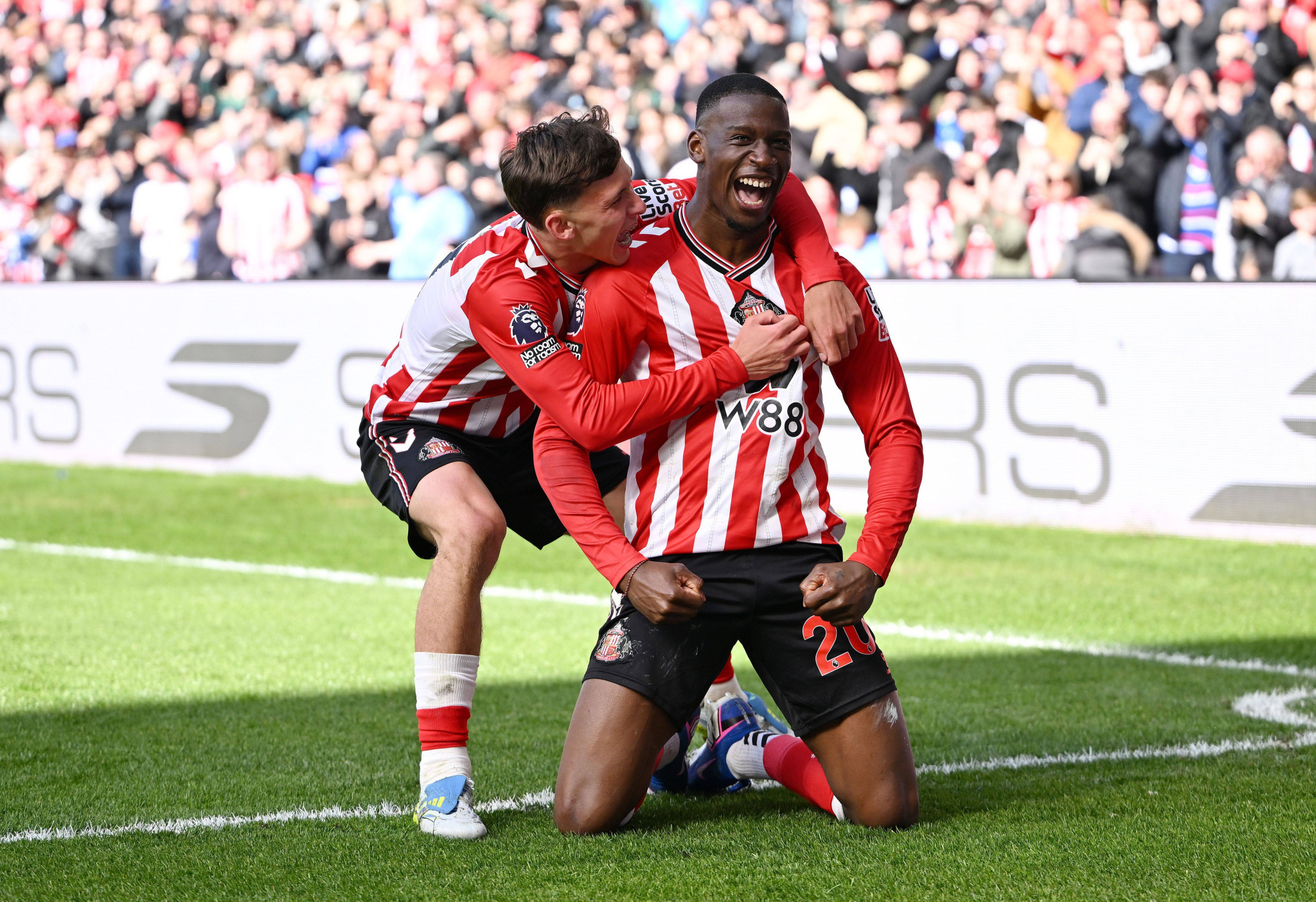 Νίκη... Ευρώπης για την Σάντερλαντ - Άλλαξε προπονητή αλλά συνεχίζει να... βυθίζεται η Τότεναμ