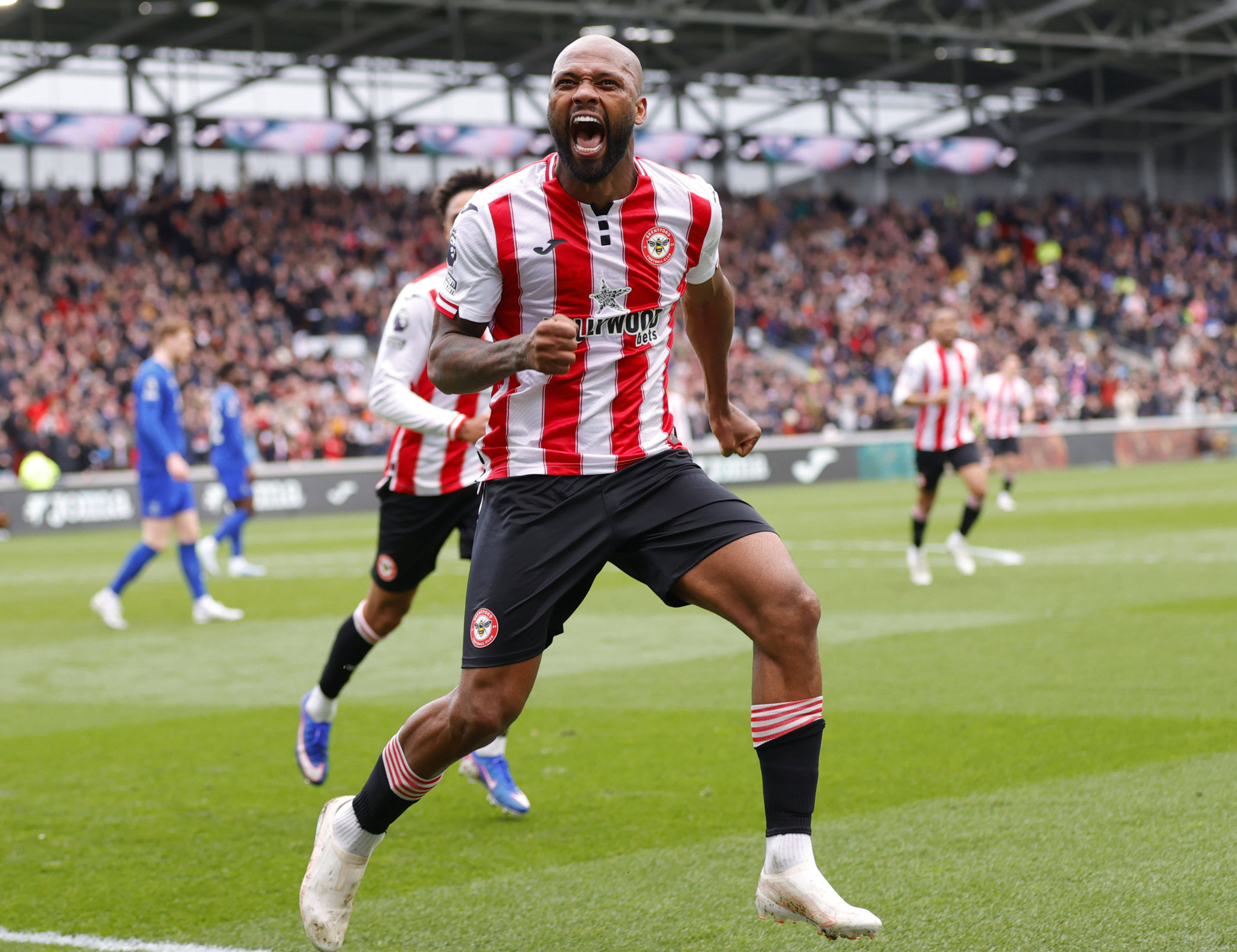 Δούλευε οικοδομή, πάλευε με την κατάθλιψη: Τώρα ο Τιάγκο σαρώνει στην Premier League και απειλεί τον Χάαλαντ