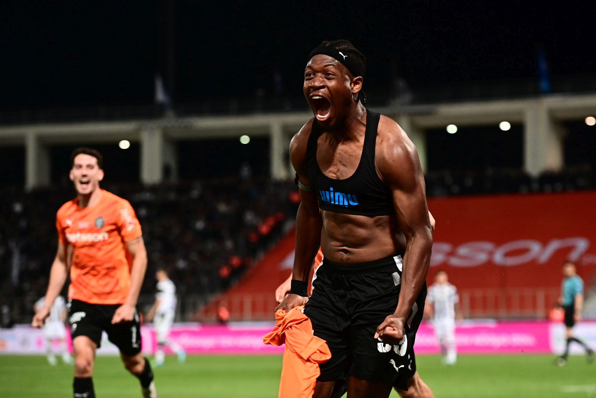 O Ισέκα από την άσπρη βούλα έκανε το 3-2 για τον ΟΦΗ (video)