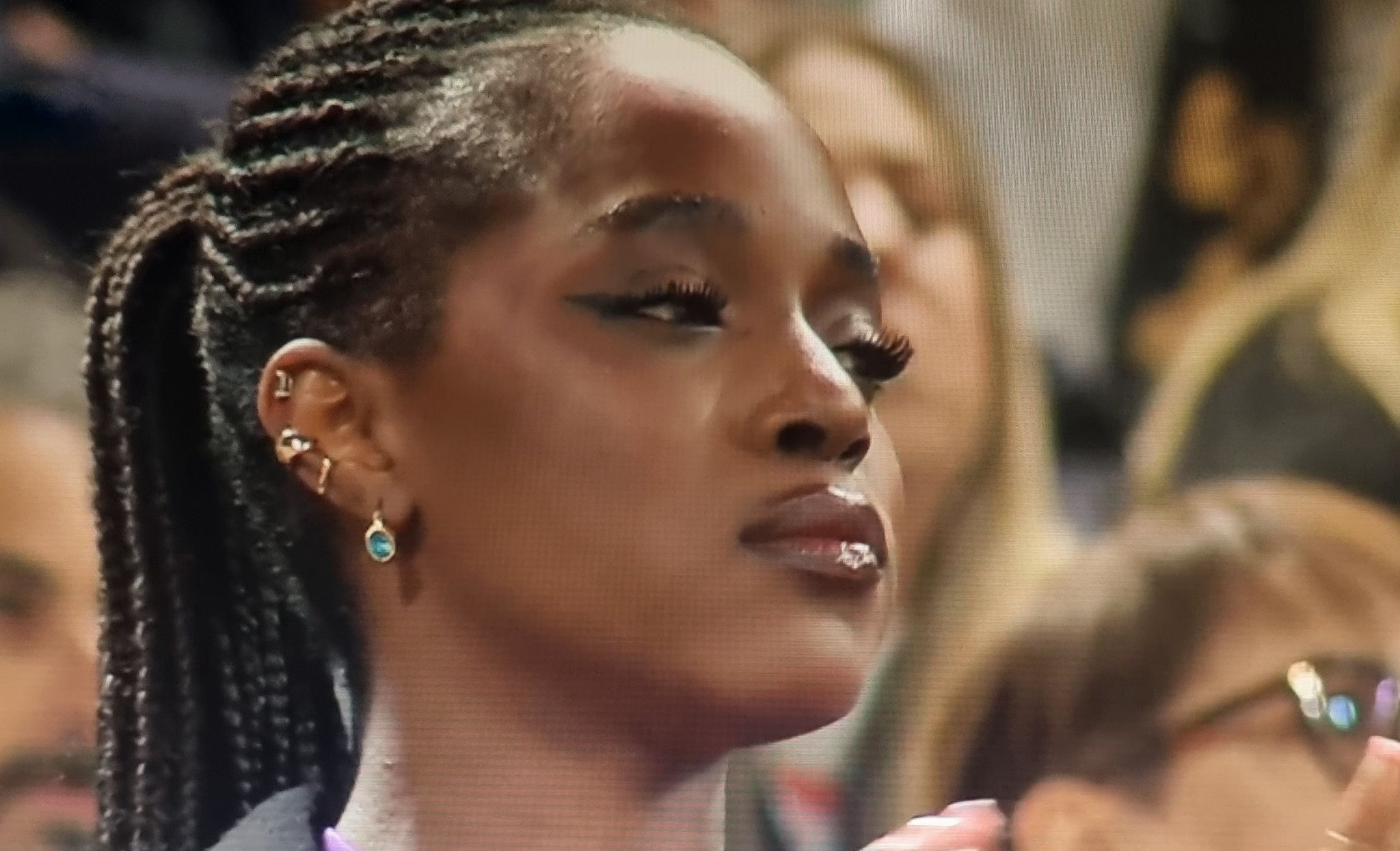 Η εντυπωσιακή σύντροφος του Χριστογεώργου στις κερκίδες του Πανθεσσαλικού