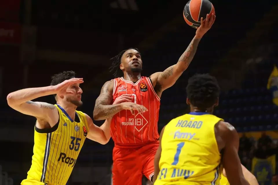 Η Χάποελ Τελ Αβίβ θέλει να «δέσει» τον Κρις Τζόουνς