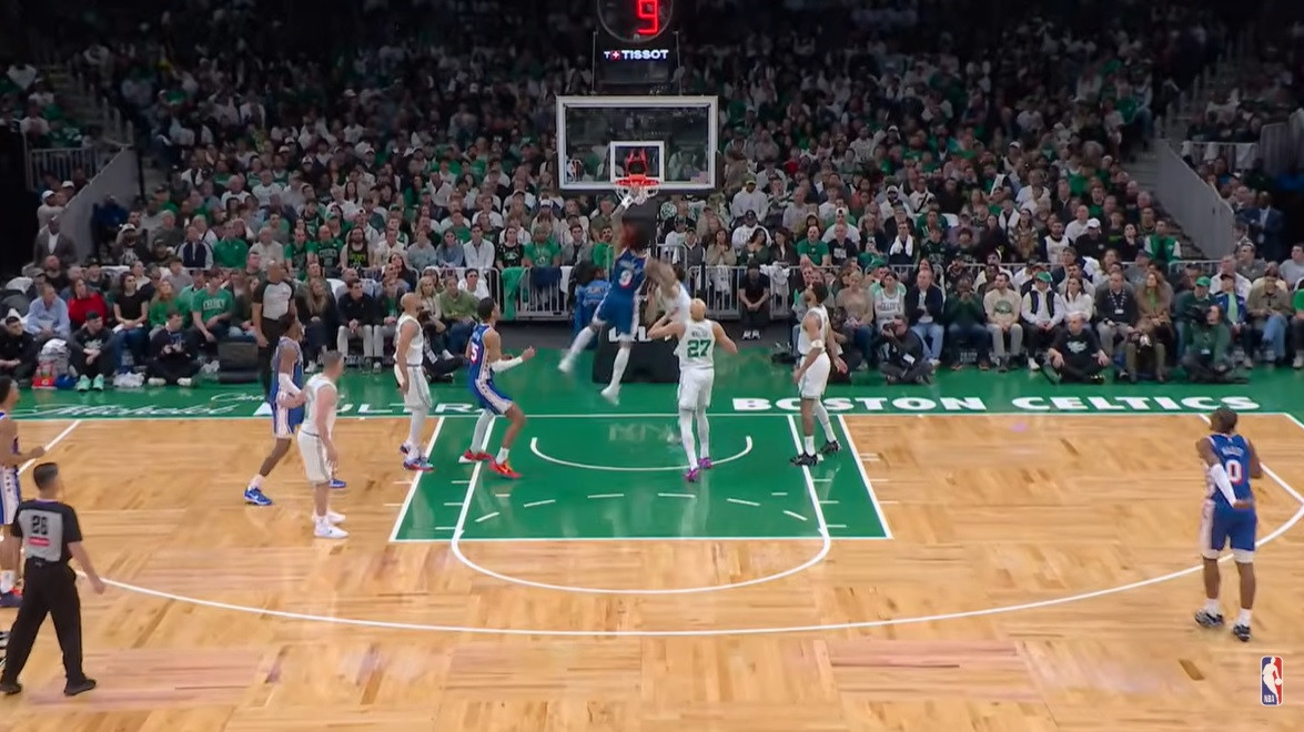 Με εντυπωσιακό poster Ούμπρε το Top 5 των playoffs του ΝΒΑ (video)