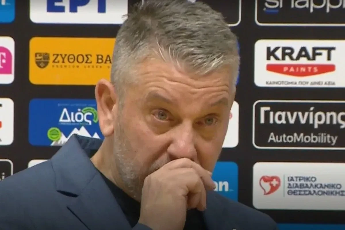 Παπαθεοδώρου με δάκρυα στα μάτια: «Συλλυπητήρια στους απέναντι»