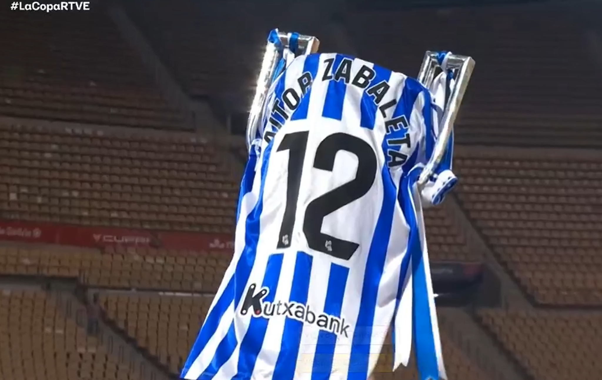 «Για τον Αϊτόρ» - Η συγκινητική αφιέρωση των παικτών της Σοσιεδάδ στον φίλαθλο που δολοφονήθηκε από οπαδούς της Ατλέτικο