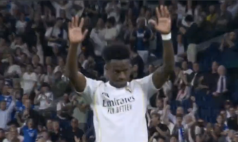 «Σοκ» για Βινίσιους, το Μπερναμπέου τον γιούχαρε σε κάθε επαφή (video)