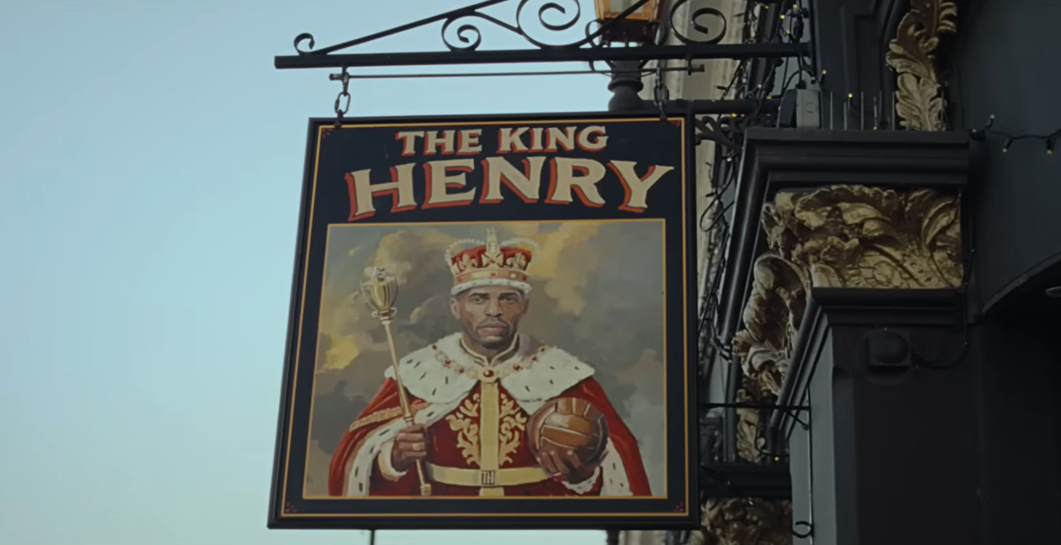 Ο Σπάικ Λι σκηνοθετεί κι ο Ανρί πρωταγωνιστεί - Το εντυπωσιακό σποτ της Άρσεναλ στη πιο κρίσιμη καμπή της σεζόν