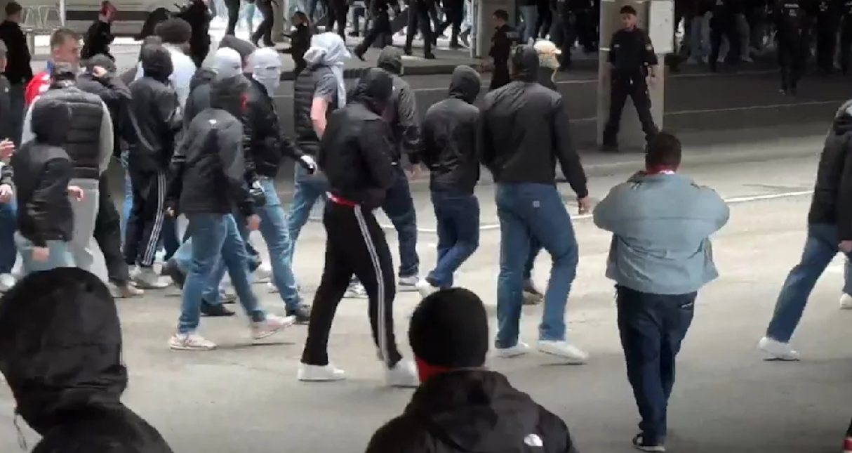 Σοβαρά επεισόδια στο Μόναχο πριν το Μπάγερν - Στουγκάρδη με 100 προσαγωγές (video)