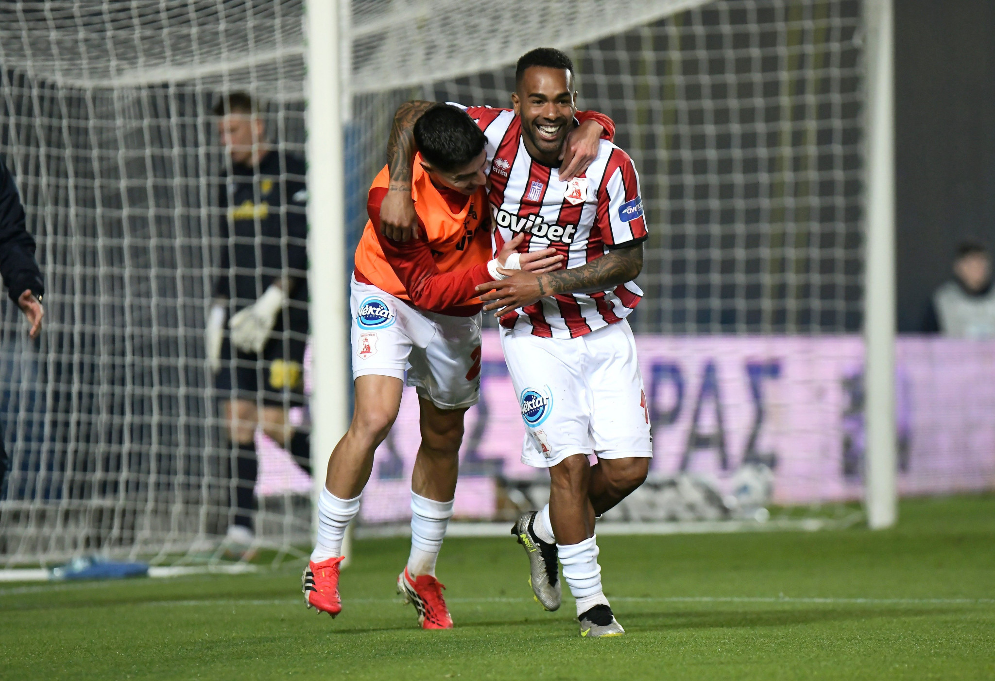 Με «μάγο» Τεϊσέιρα ο Πανσερραϊκός έκανε περίπατο στο Αγρίνιο και μπήκε σε θέση παραμονής μετά από έξι μήνες!