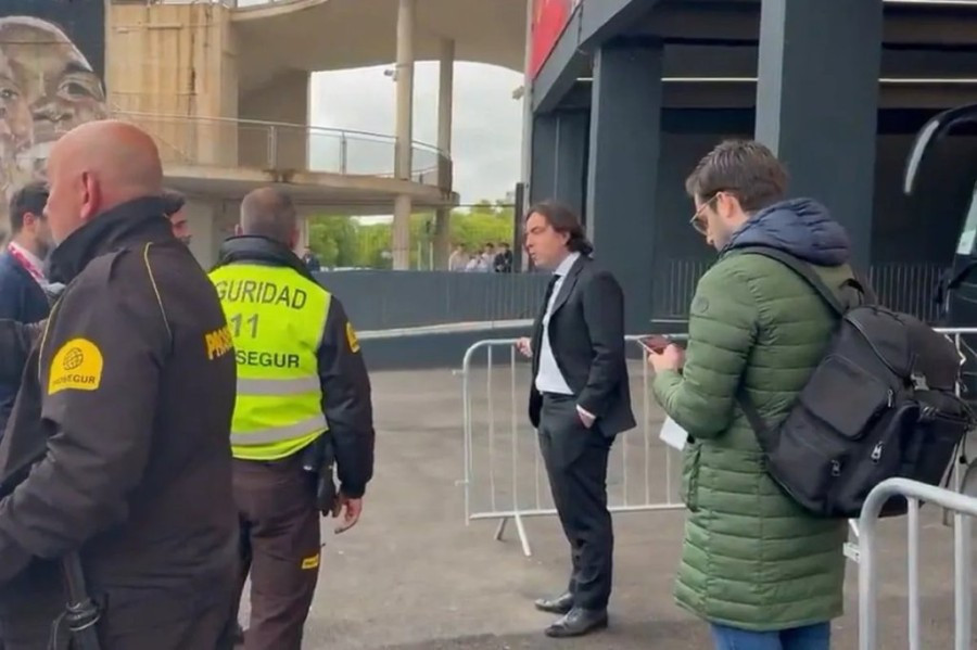 Ένταση με τον πρόεδρο της Ράγιο Βαγιεκάνο και αστυνομικούς (video)