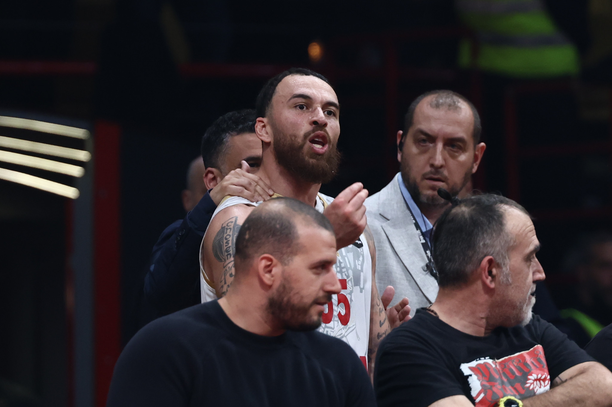 Τι ισχύει με την ποινή του Τζέιμς ενόψει game 3 - Ποια τα σενάρια