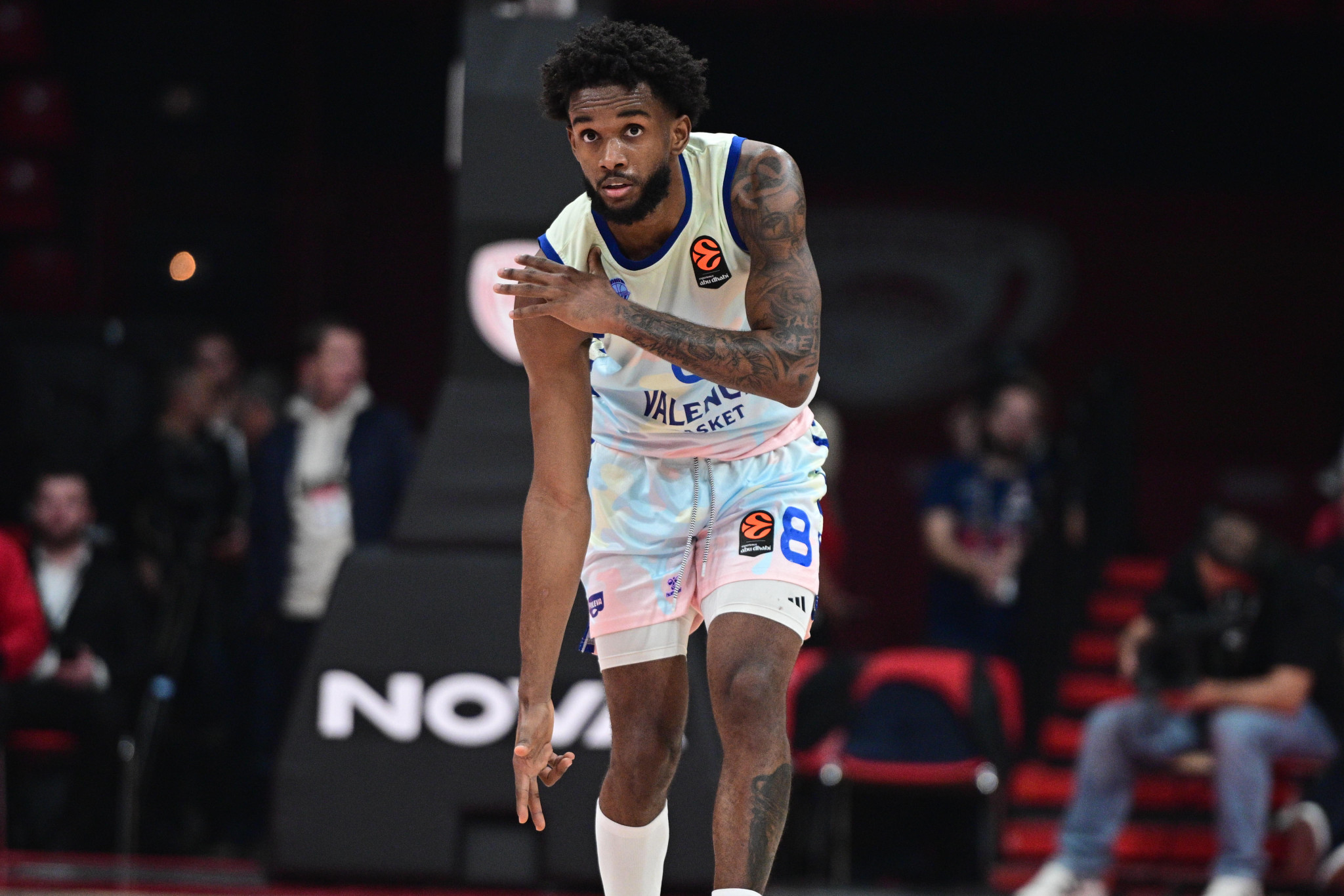 O Μοντέρο «έσπασε» τους αστραγάλους του Μίτσιτς και κέρδισε το Magic Moment της σεζόν